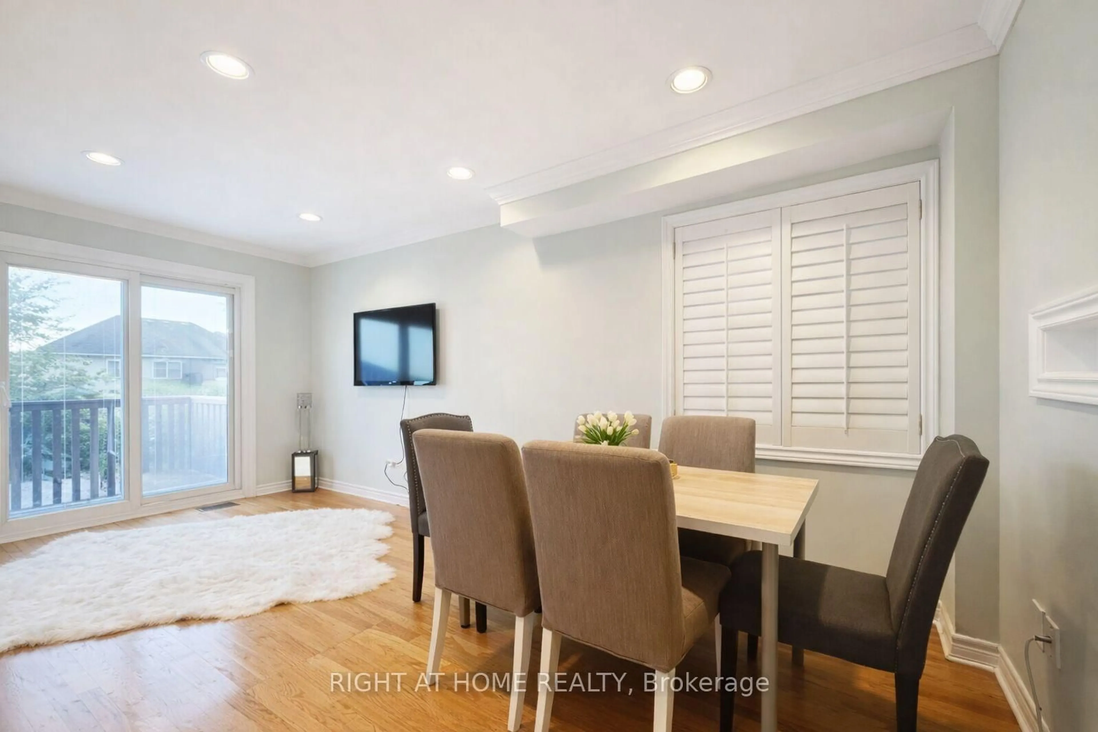 Dining room, wood/laminate floor for 95 Giancola Cres, Vaughan Ontario L6A 2T5