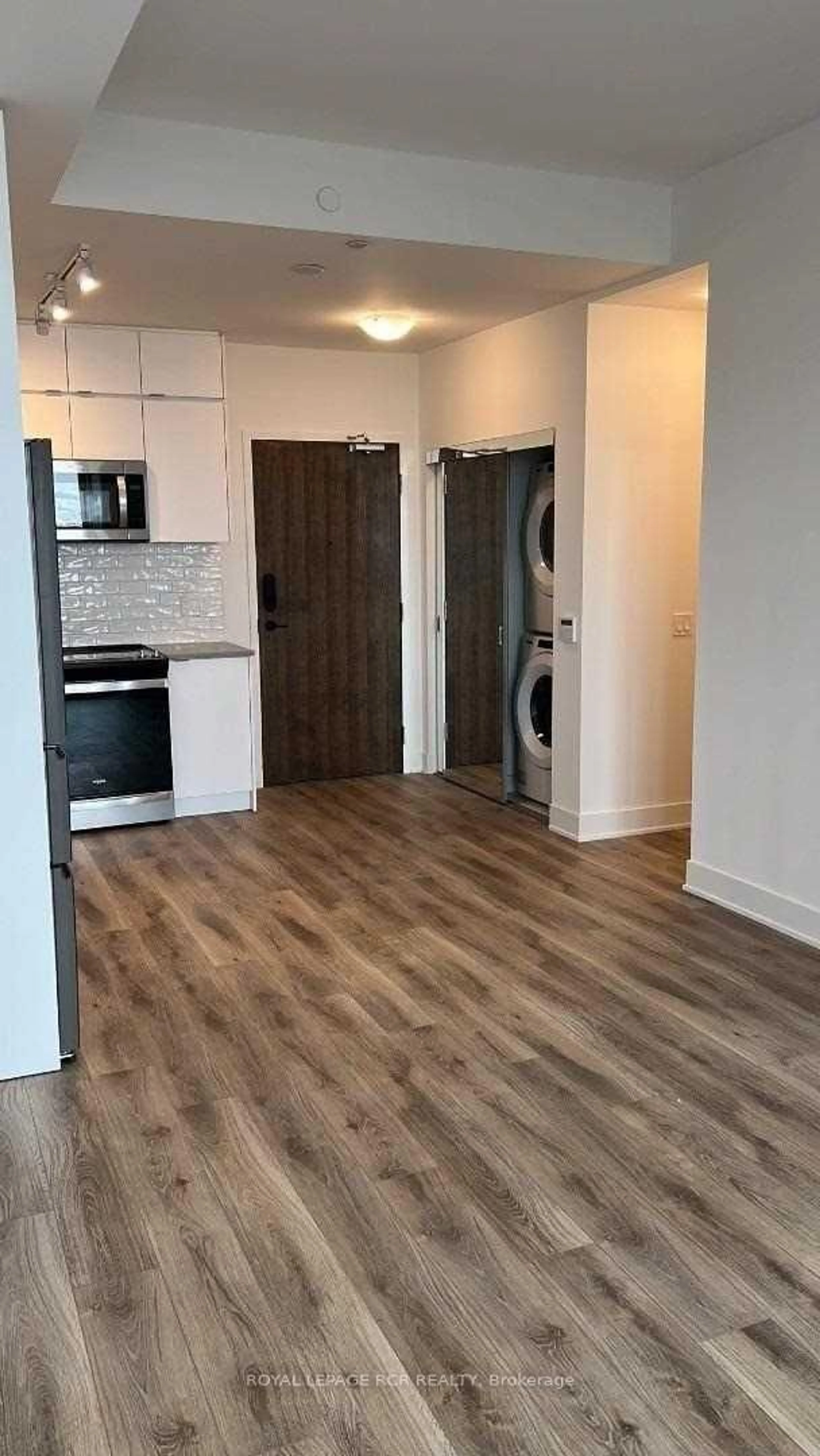 A pic of a room for 100 Eagle Rock Way #LPH 1103, Vaughan Ontario L6A 5A7