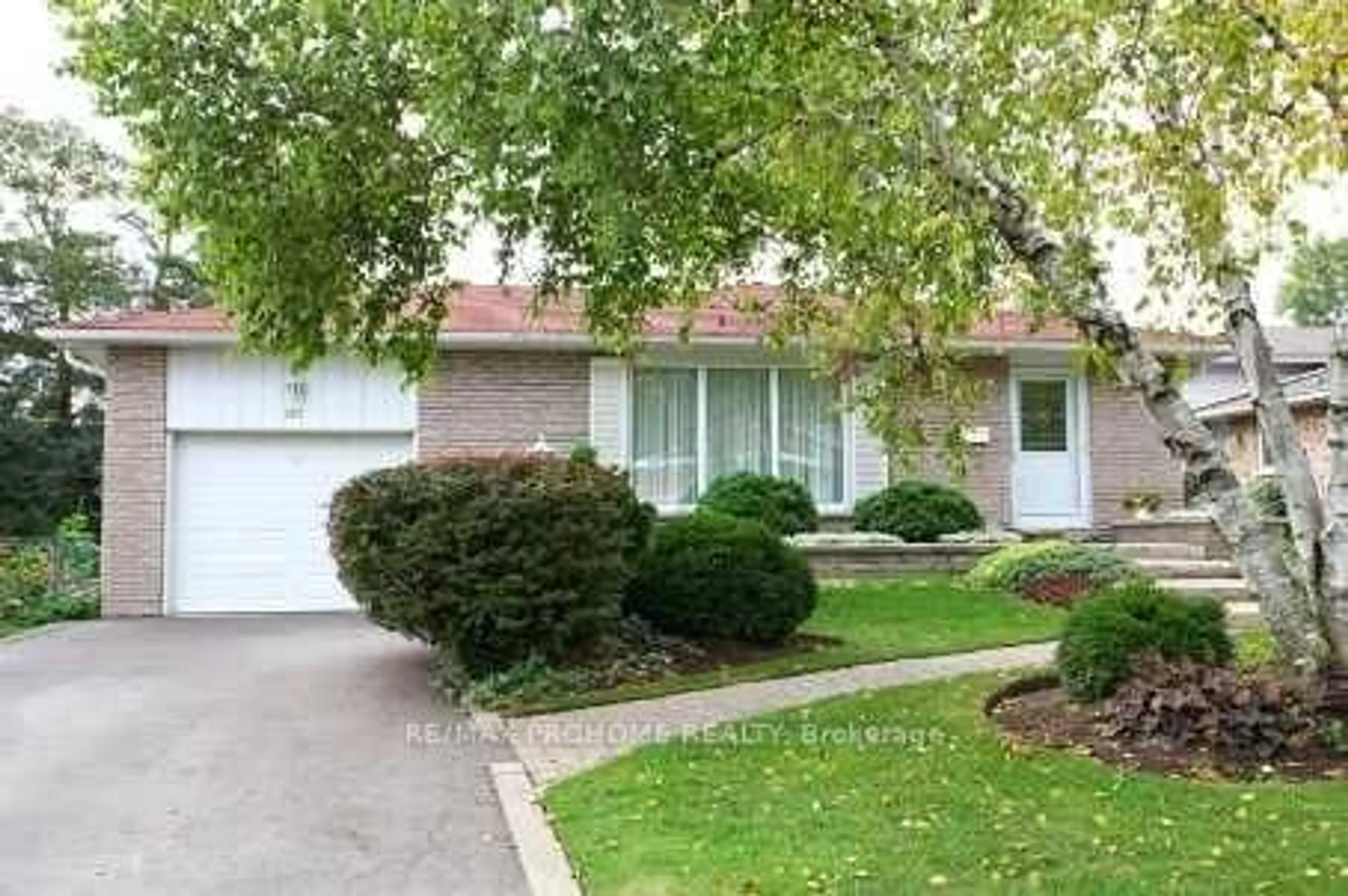 Home with brick exterior material, street for 157 Fitzgerald Ave, Markham Ontario L3R 1R7