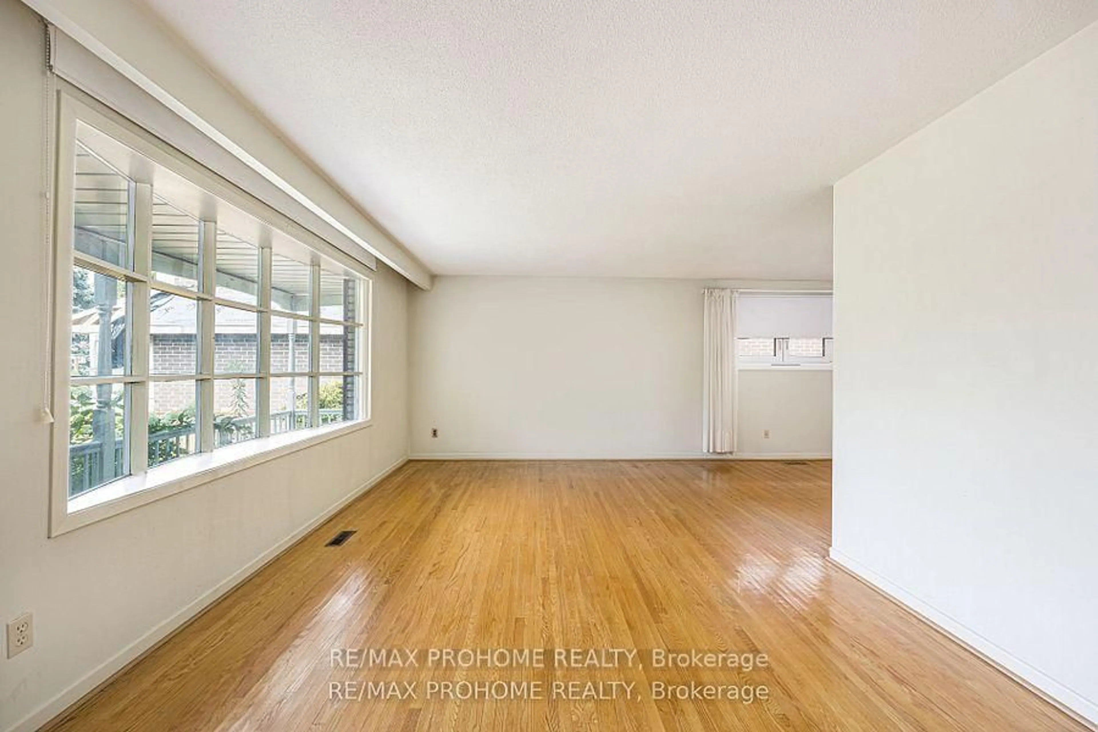 A pic of a room for 159 Fitzgerald Ave, Markham Ontario L3R 1R7