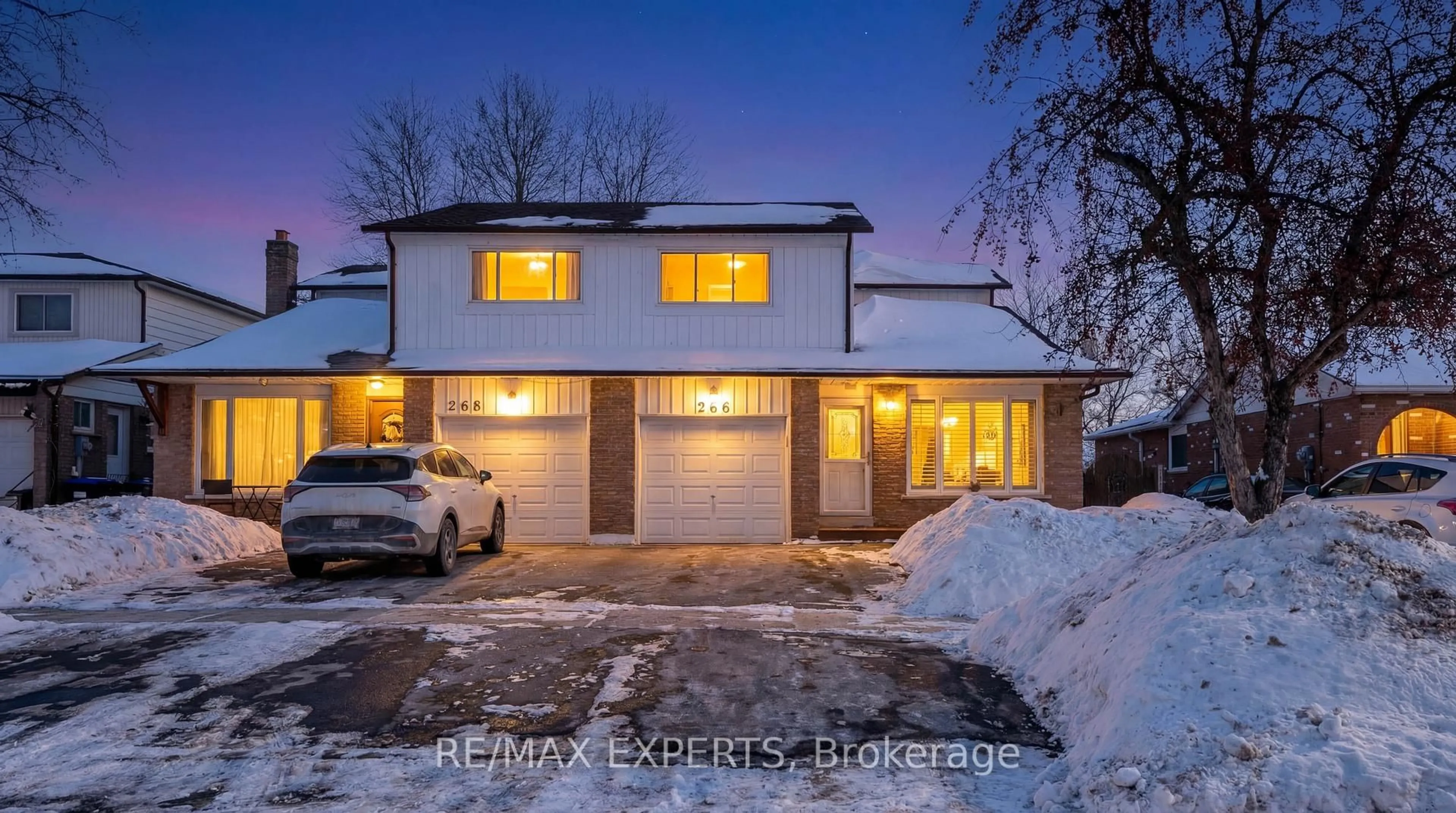 Home with brick exterior material, street for 266 Britannia Ave, Bradford West Gwillimbury Ontario L3Z 1A7