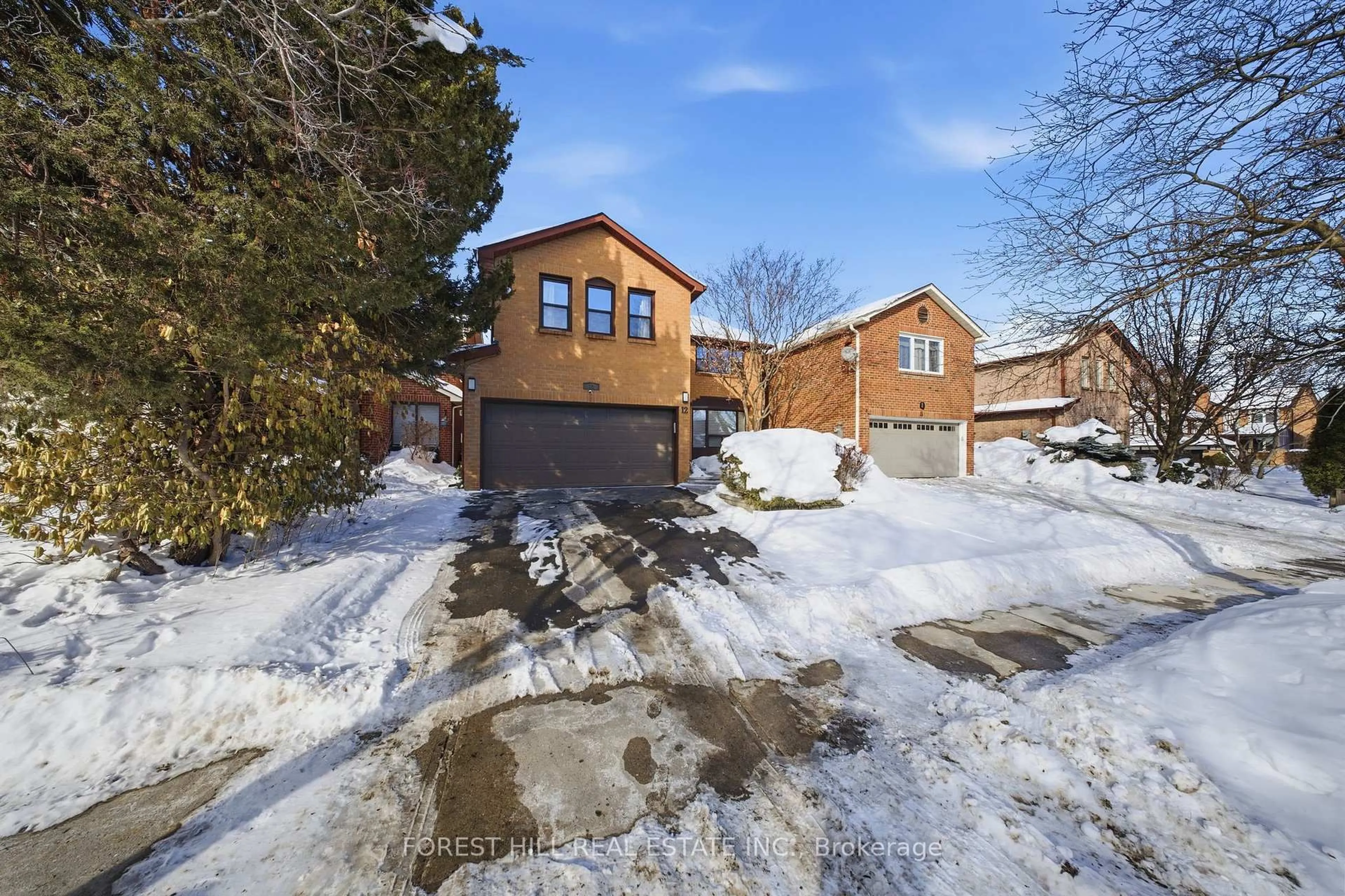 A pic from outside/outdoor area/front of a property/back of a property/a pic from drone, street for 12 Felicia Crt, Vaughan Ontario L4J 5K6