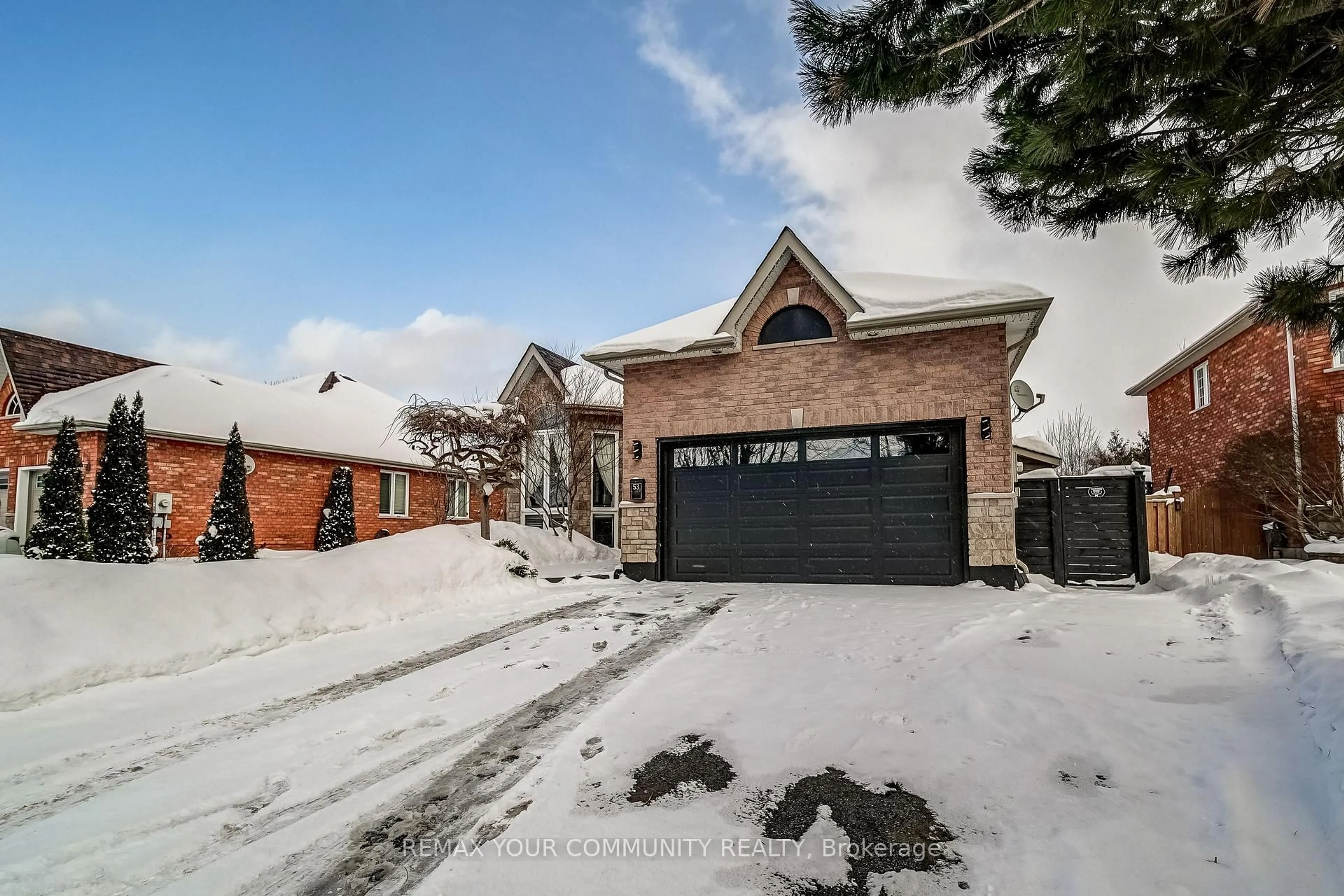 Home with brick exterior material, street for 53 Highcastle Ave, Georgina Ontario L4P 4B4