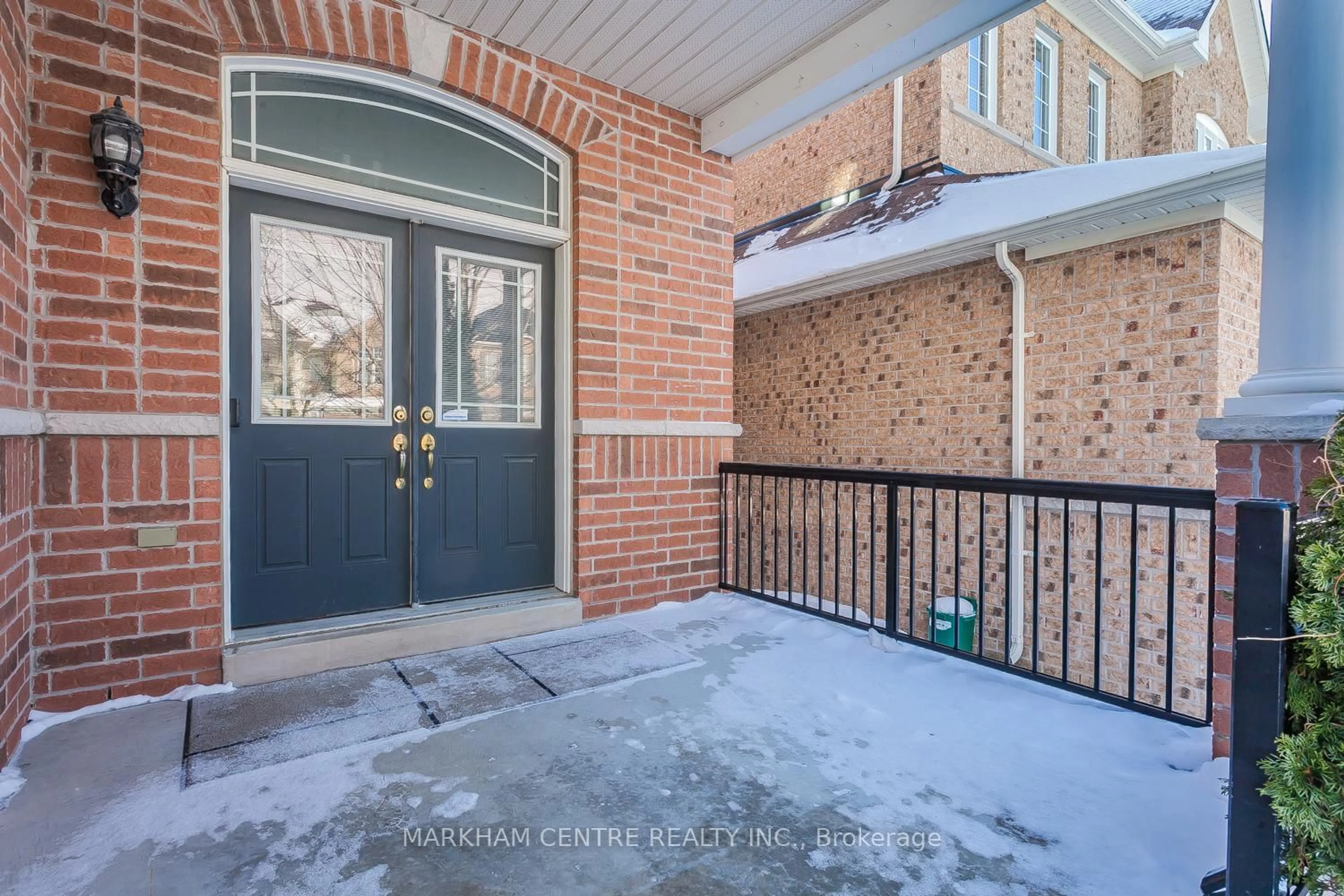 Indoor entryway for 67 Chayna Cres, Vaughan Ontario L6A 0N1