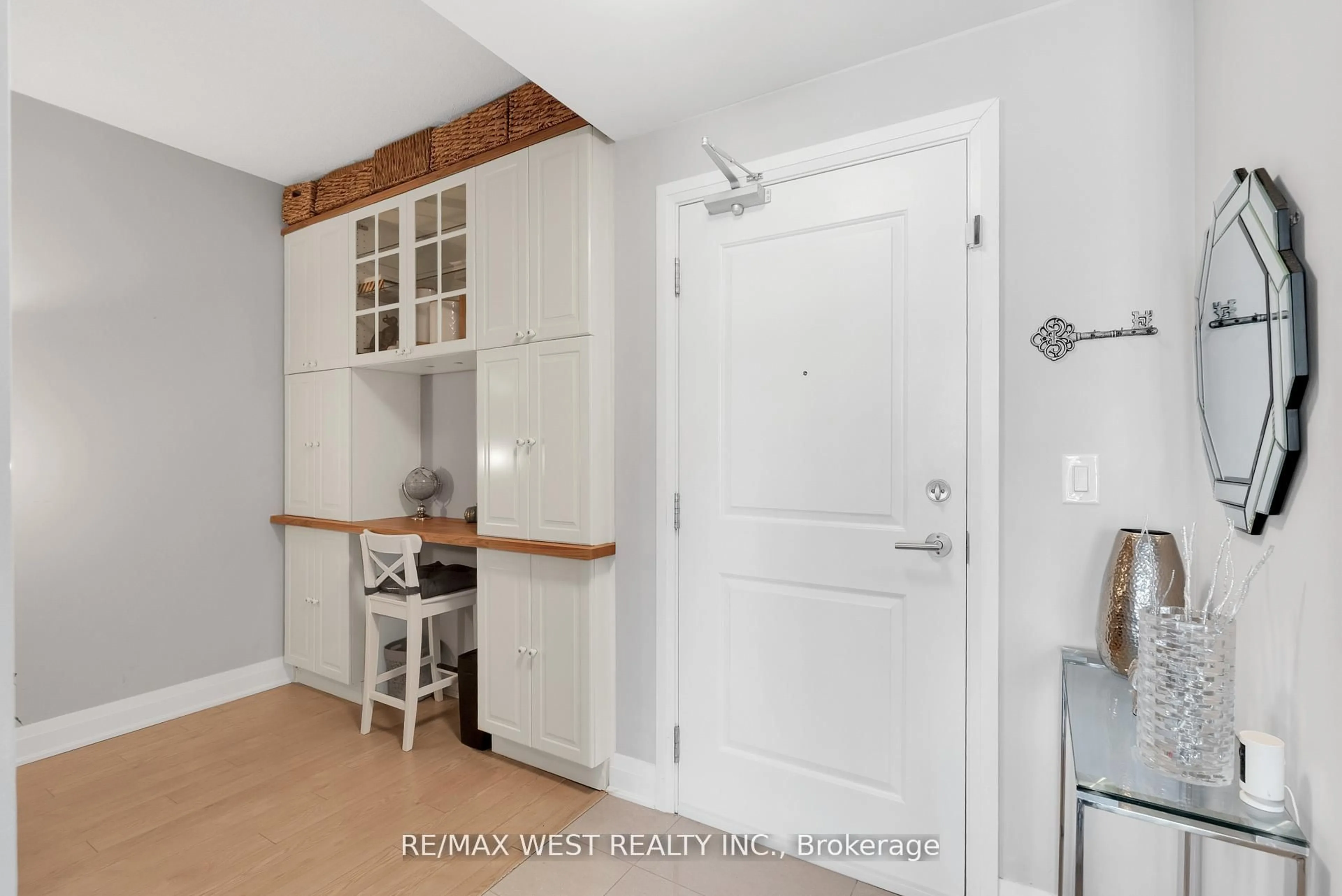 Unknown for 24 Woodstream Blvd #710, Vaughan Ontario L4L 8C4