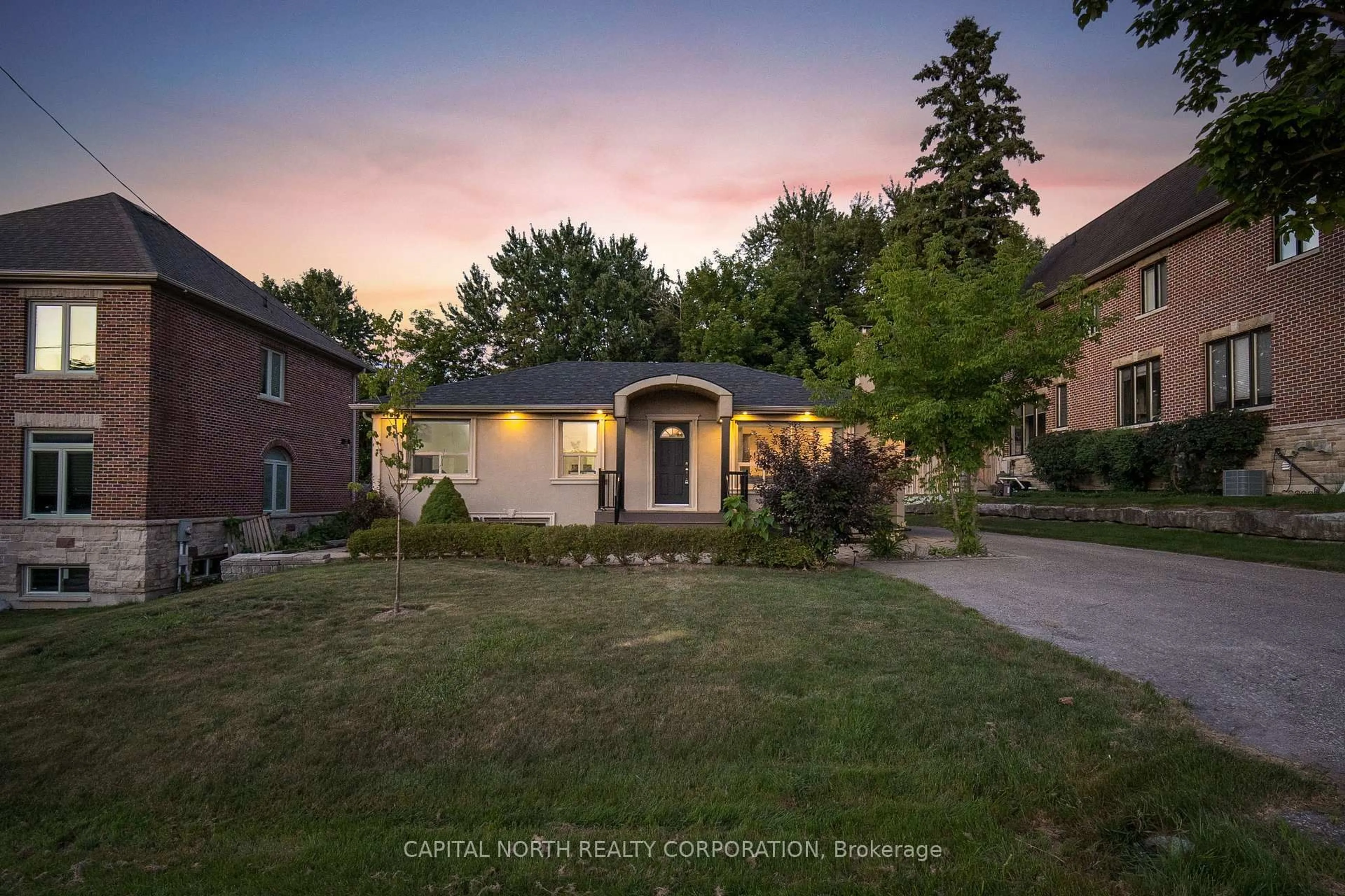 Unknown for 89 Hambly Ave, King Ontario L7B 1J1