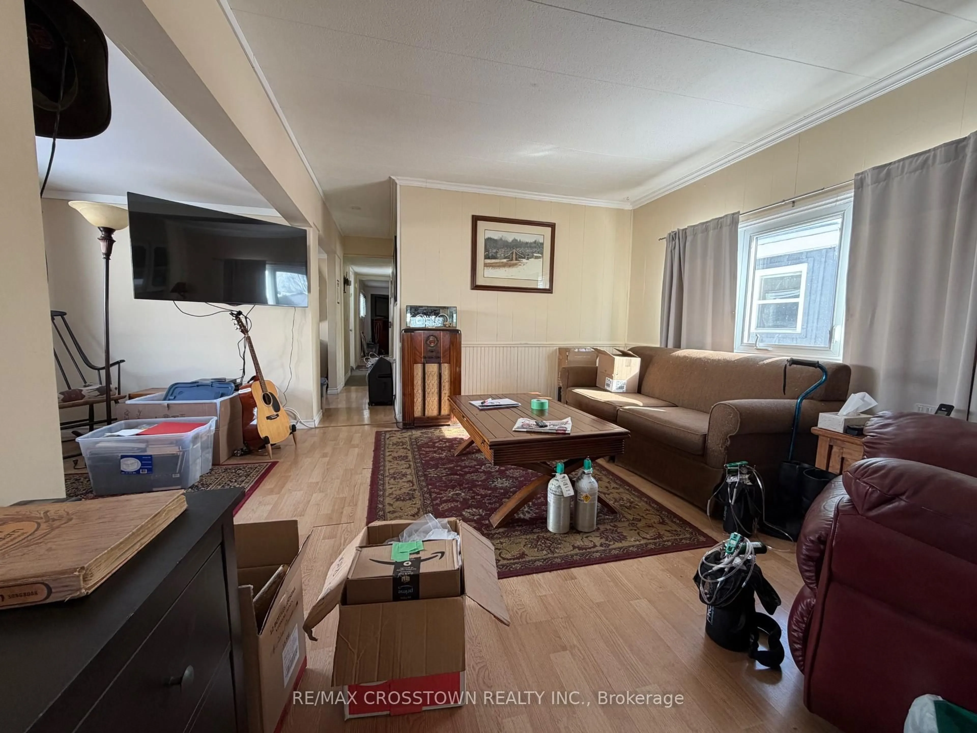 A pic of a room for 7 Royal Oak Dr, Innisfil Ontario L0L 1L0