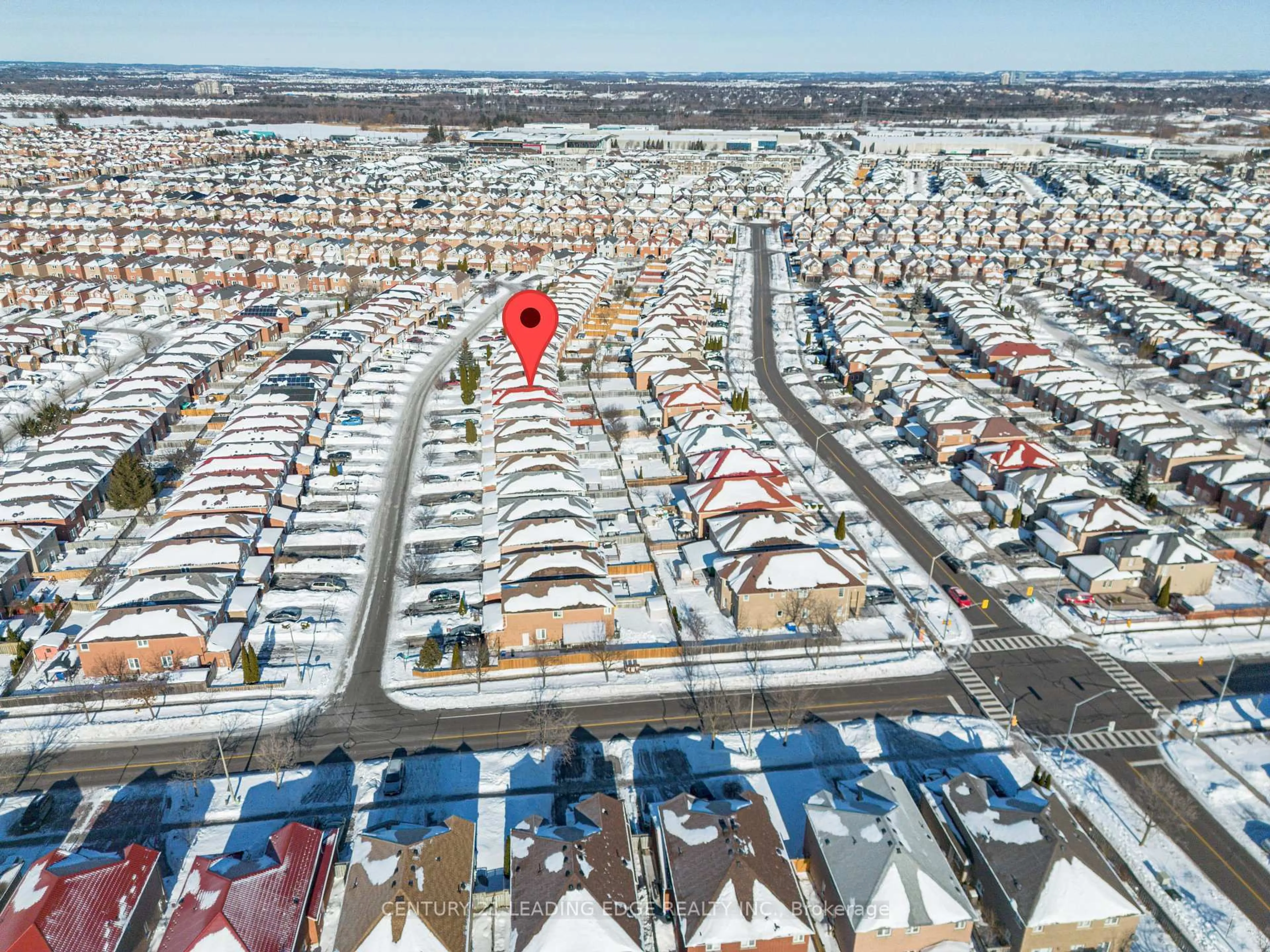 A pic from outside/outdoor area/front of a property/back of a property/a pic from drone, street for 17 Kruger Rd, Markham Ontario L3S 3X1