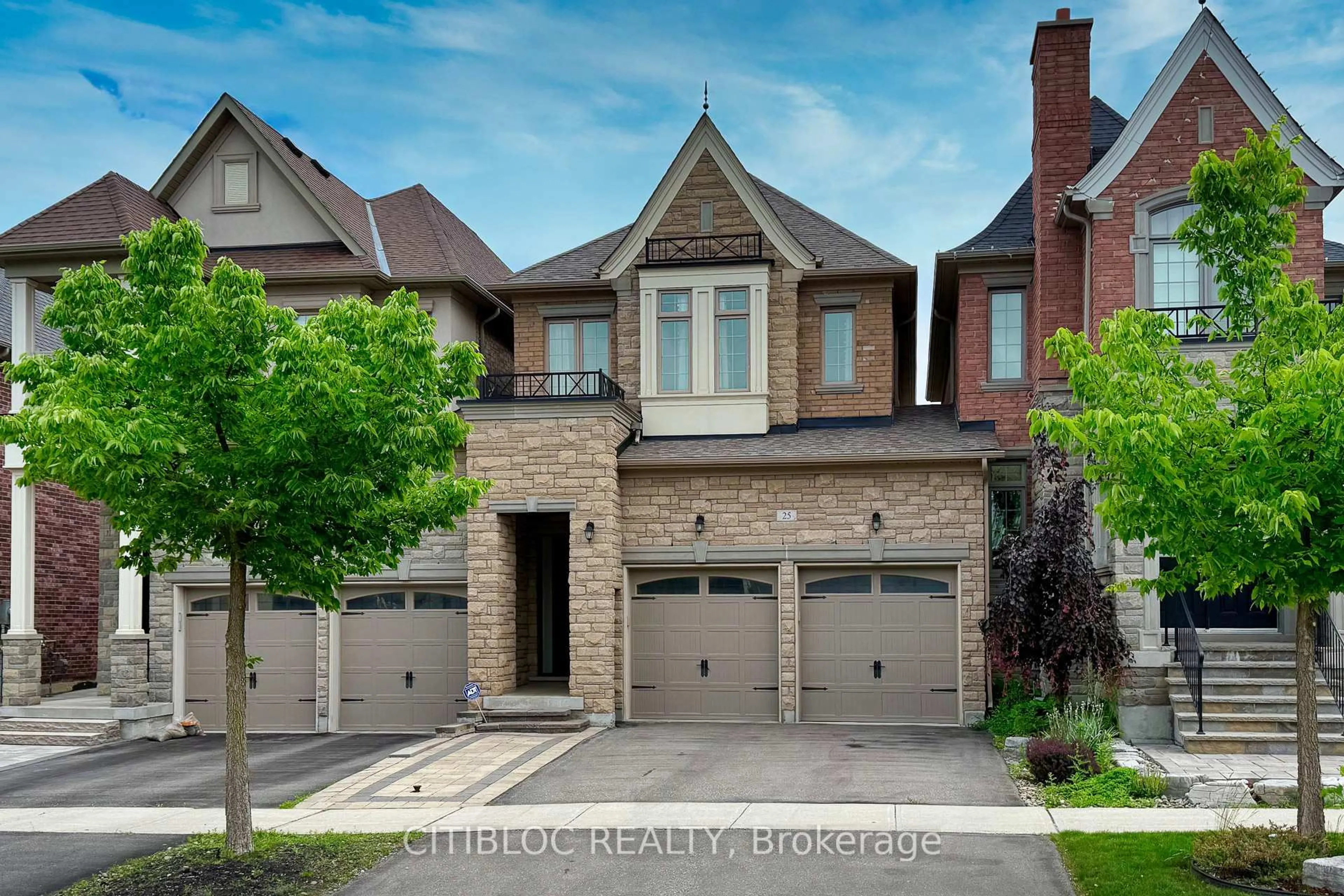 Home with brick exterior material, street for 25 Claudview St, King Ontario L7B 0C6