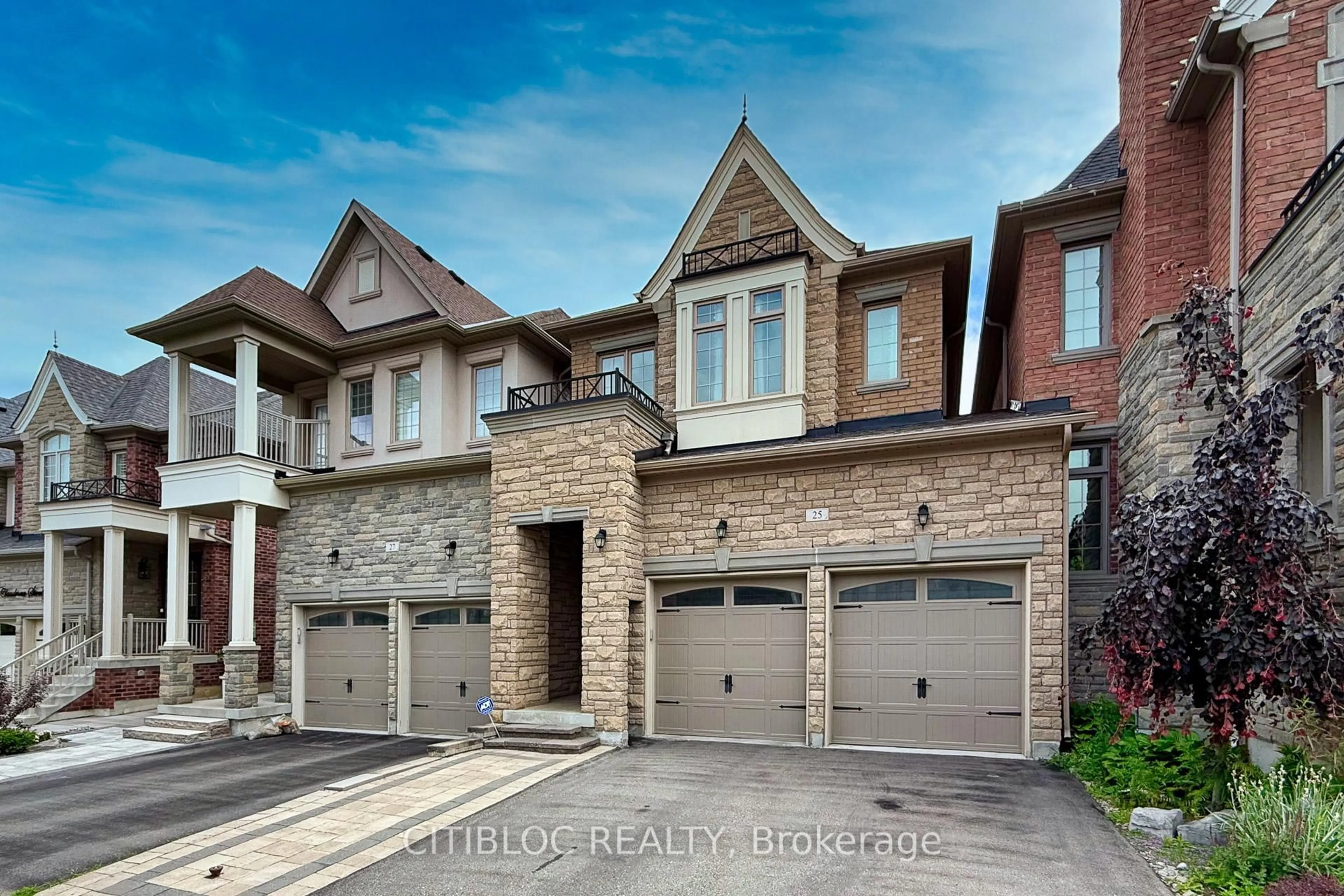 Home with brick exterior material, street for 25 Claudview St, King Ontario L7B 0C6