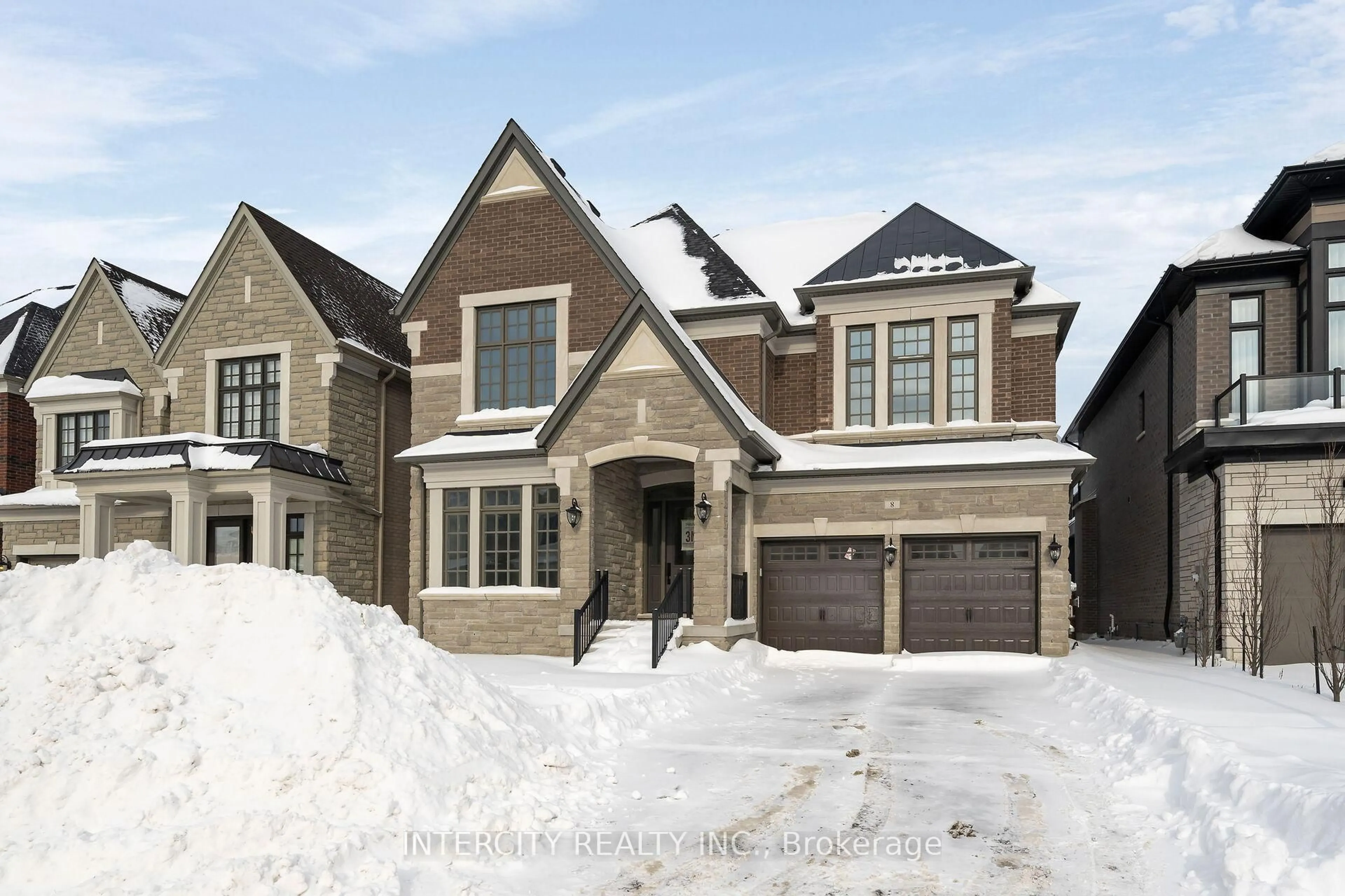 Home with brick exterior material, street for 8 Heart Lake Circ, King Ontario L7B 0T1