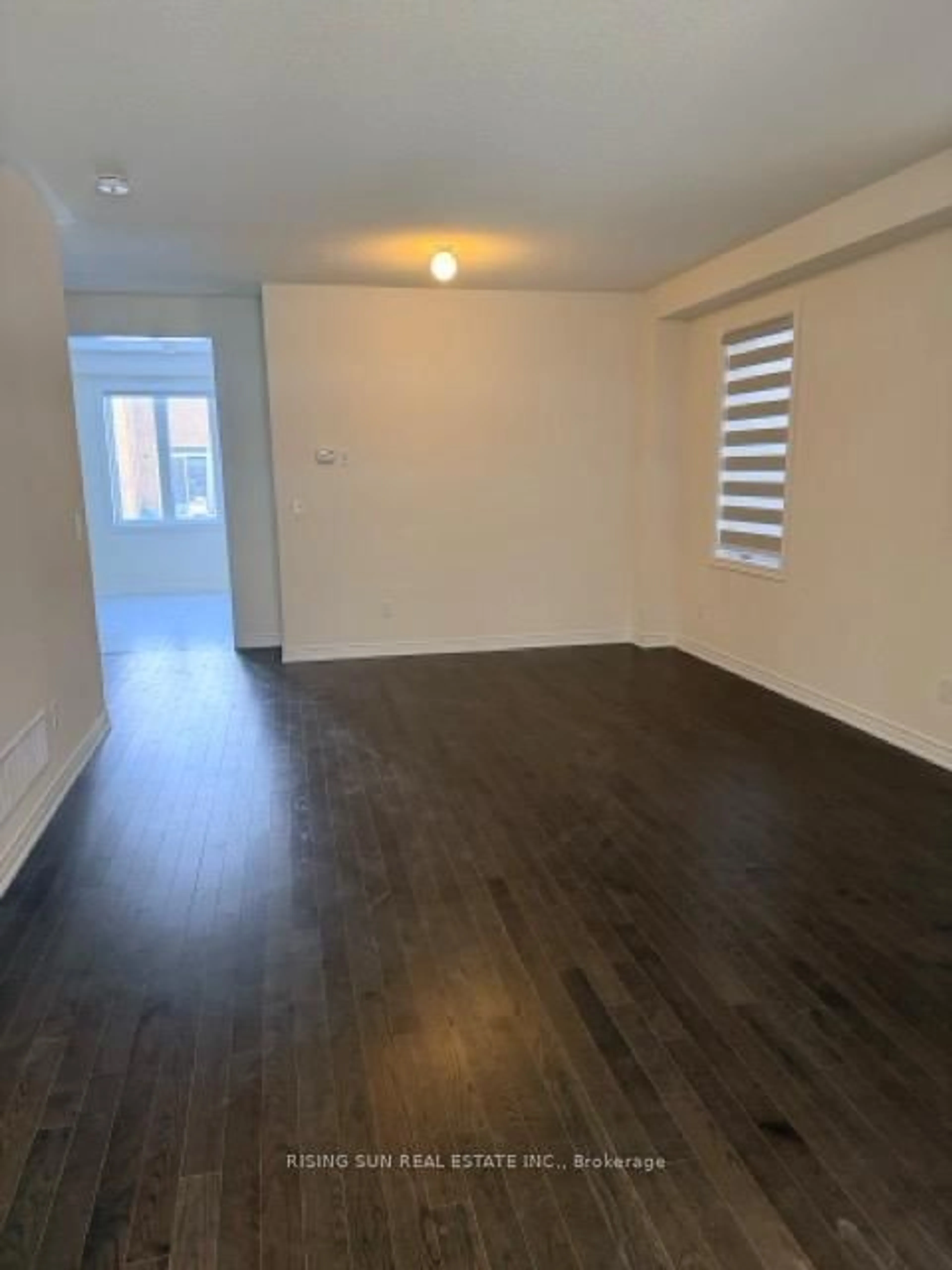 A pic of a room for 1485 Davis Loop, Innisfil Ontario L0L 1W0