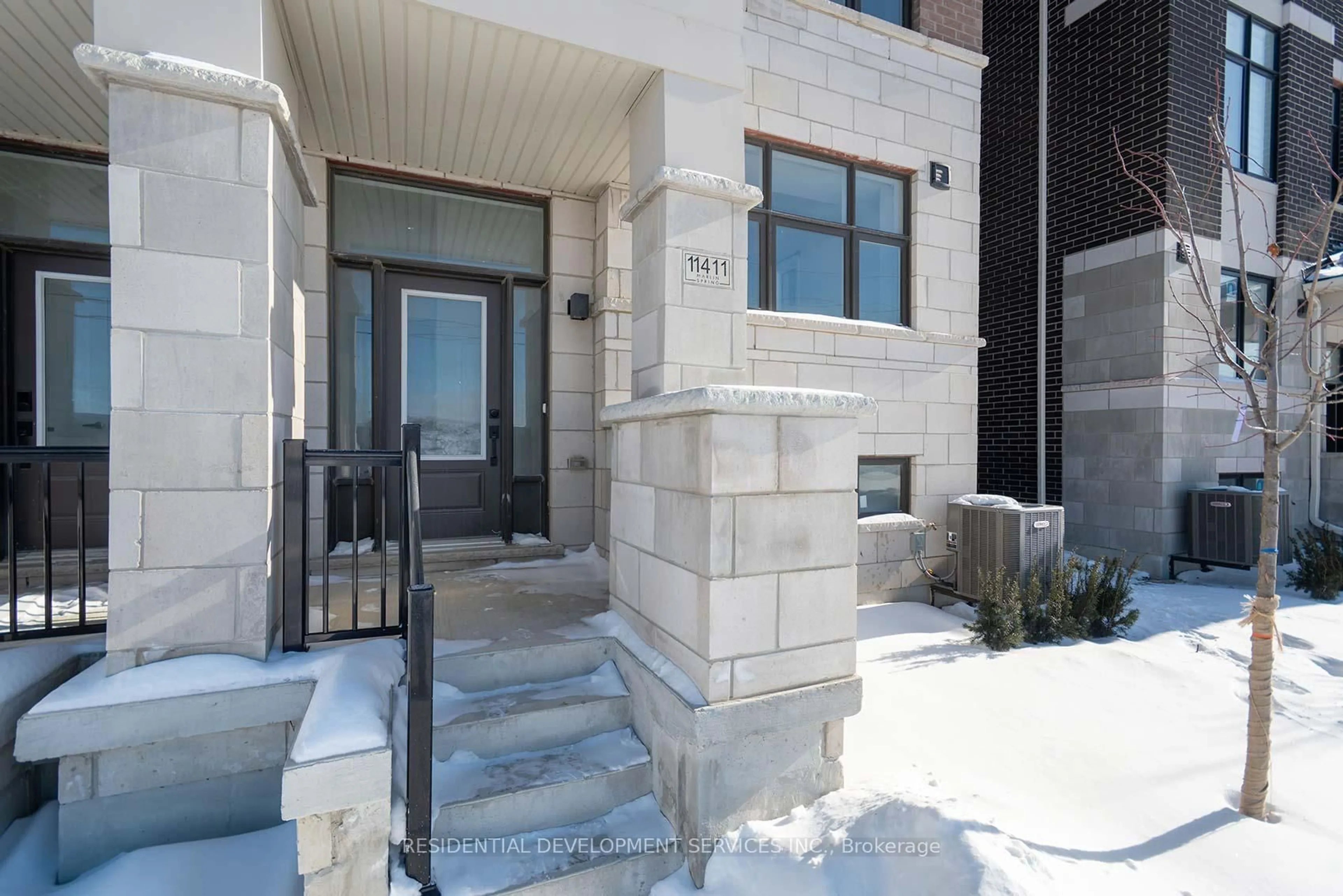 Unknown for 11411 Leslie St, Richmond Hill Ontario L4S 0P3