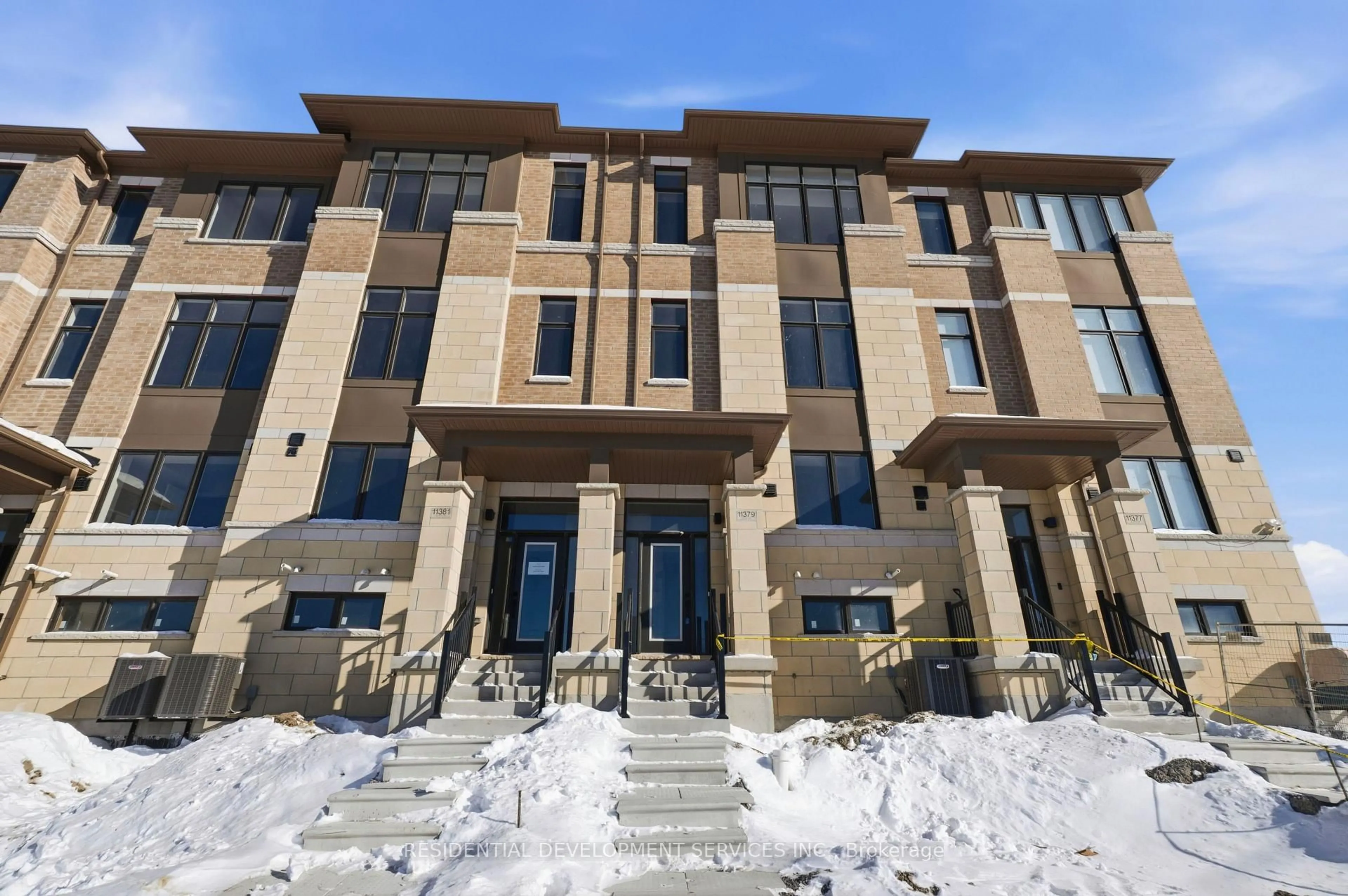 Unknown for 11379 Leslie St, Richmond Hill Ontario L4S 0P3