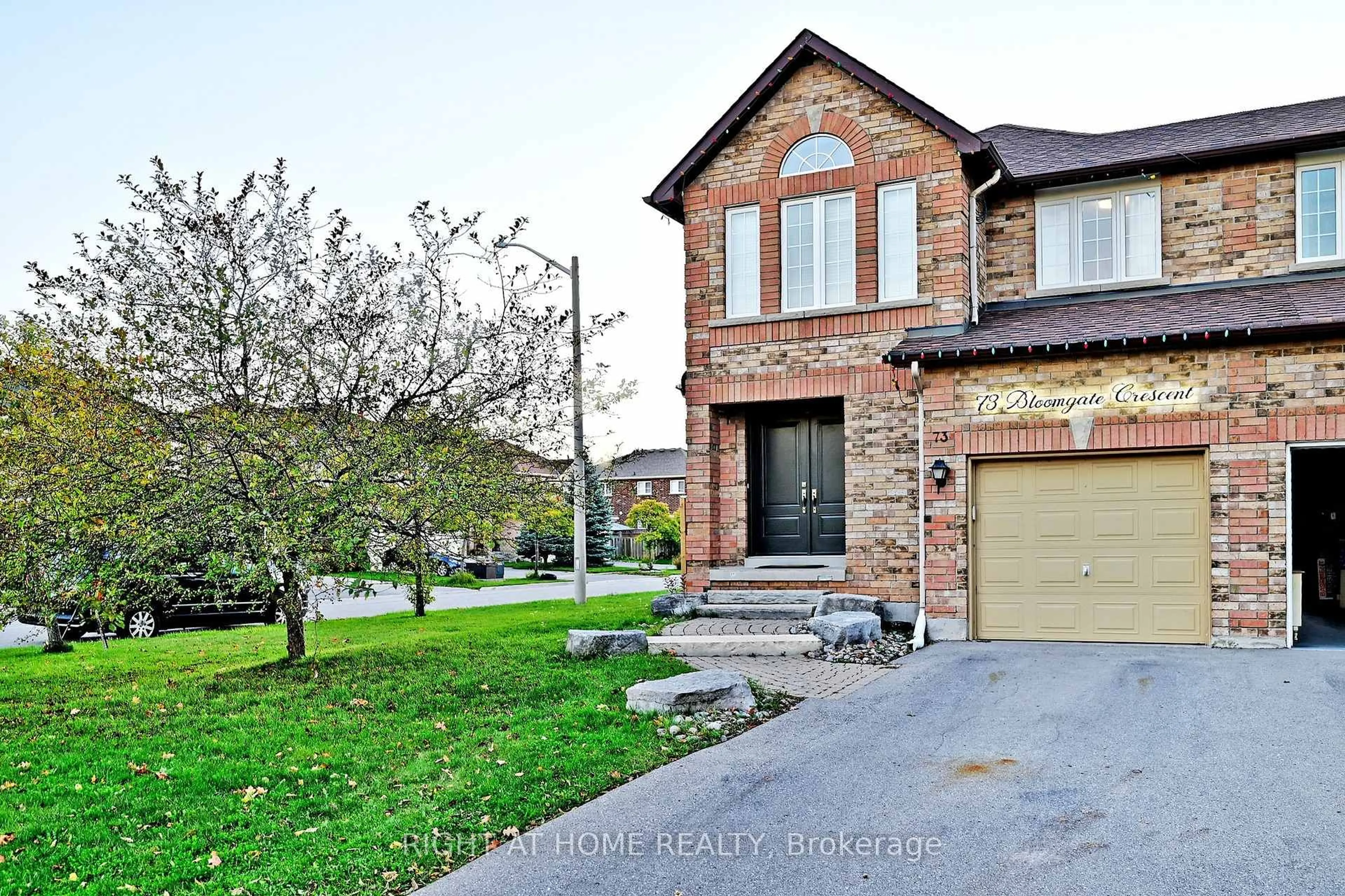 Home with brick exterior material, street for 73 Bloomgate Cres, Richmond Hill Ontario L4E 3Z1