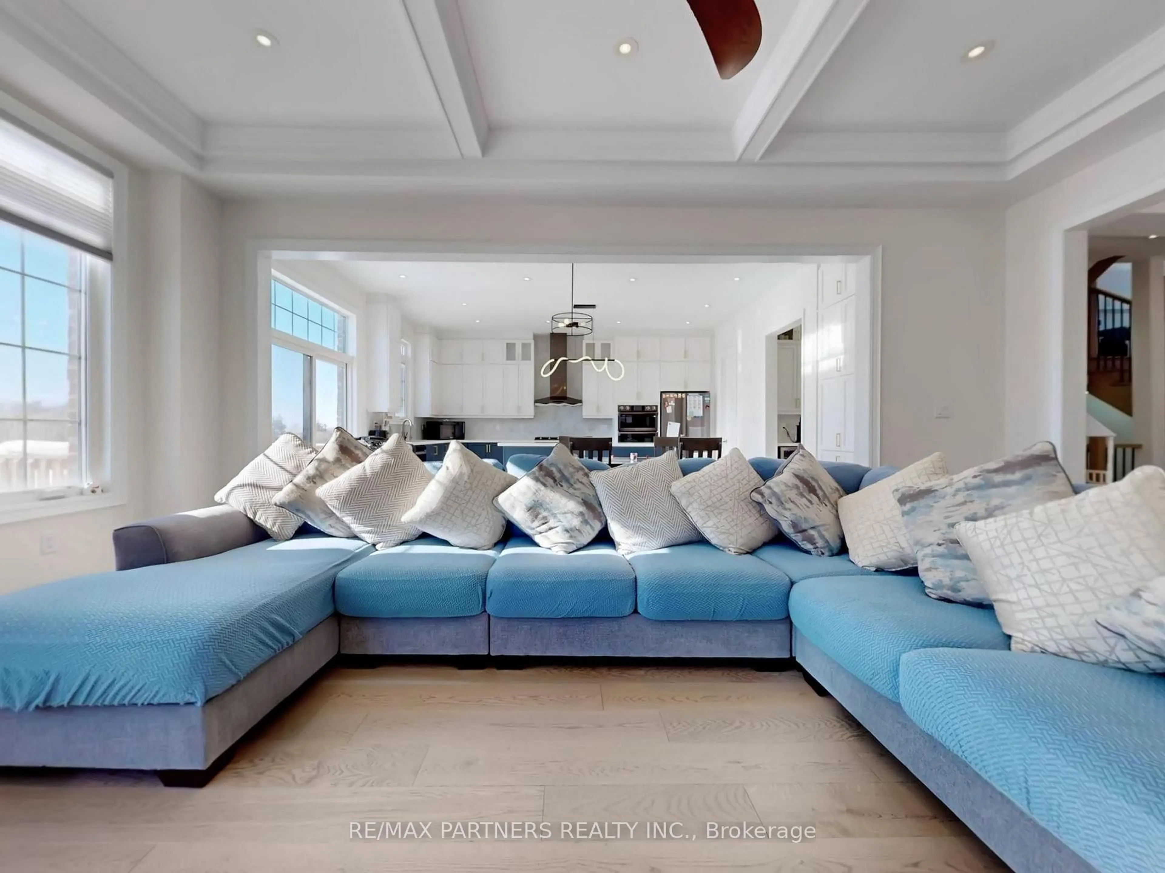 Living room with furniture, unknown for 278 Boundary Blvd, Whitchurch-Stouffville Ontario L4A 5B2