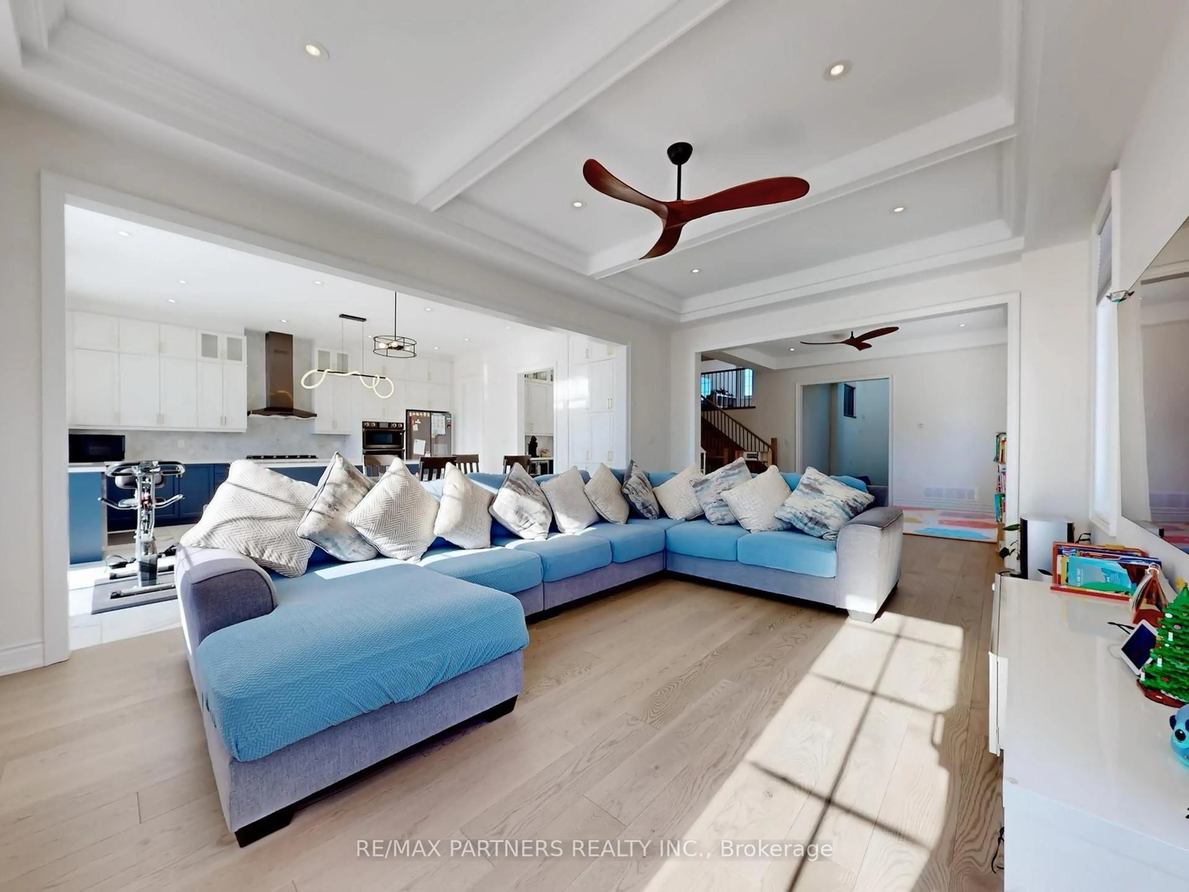 Living room with furniture, unknown for 278 Boundary Blvd, Whitchurch-Stouffville Ontario L4A 5B2