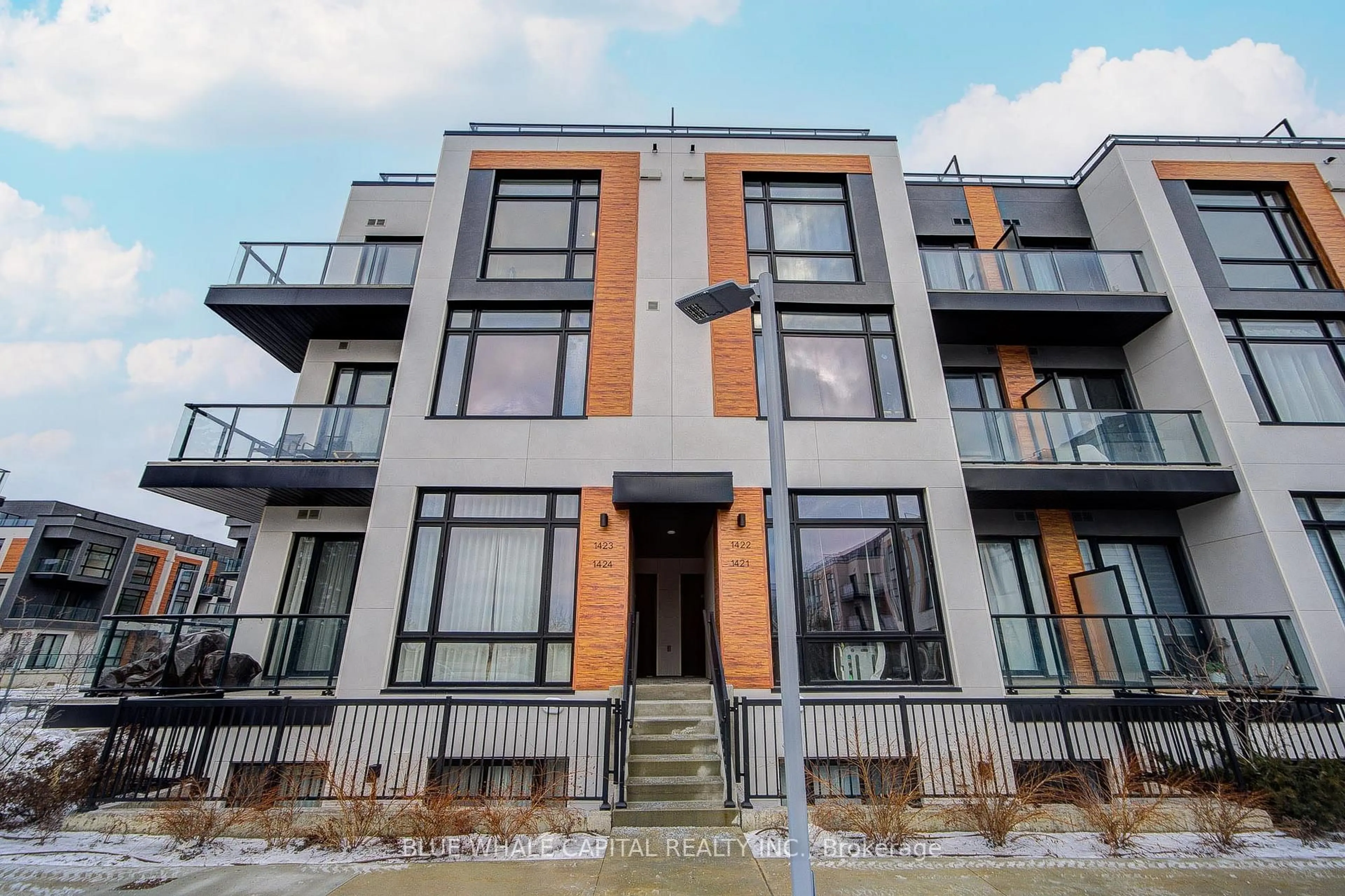 Home with brick exterior material, unknown for 15 David Rd, Richmond Hill Ontario L4S 0N2