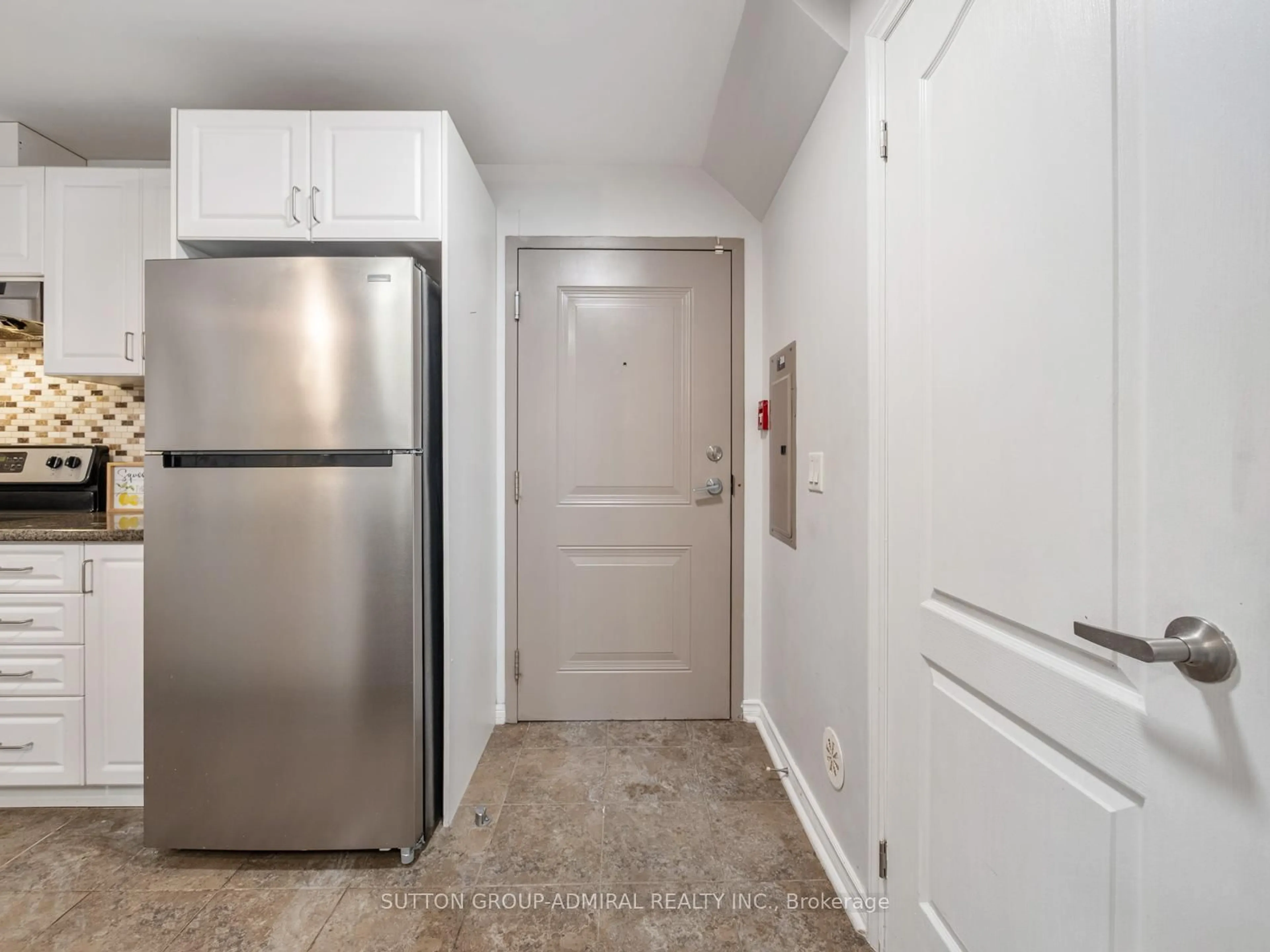 Unknown for 9589 Keele St #101, Vaughan Ontario L6A 5M1