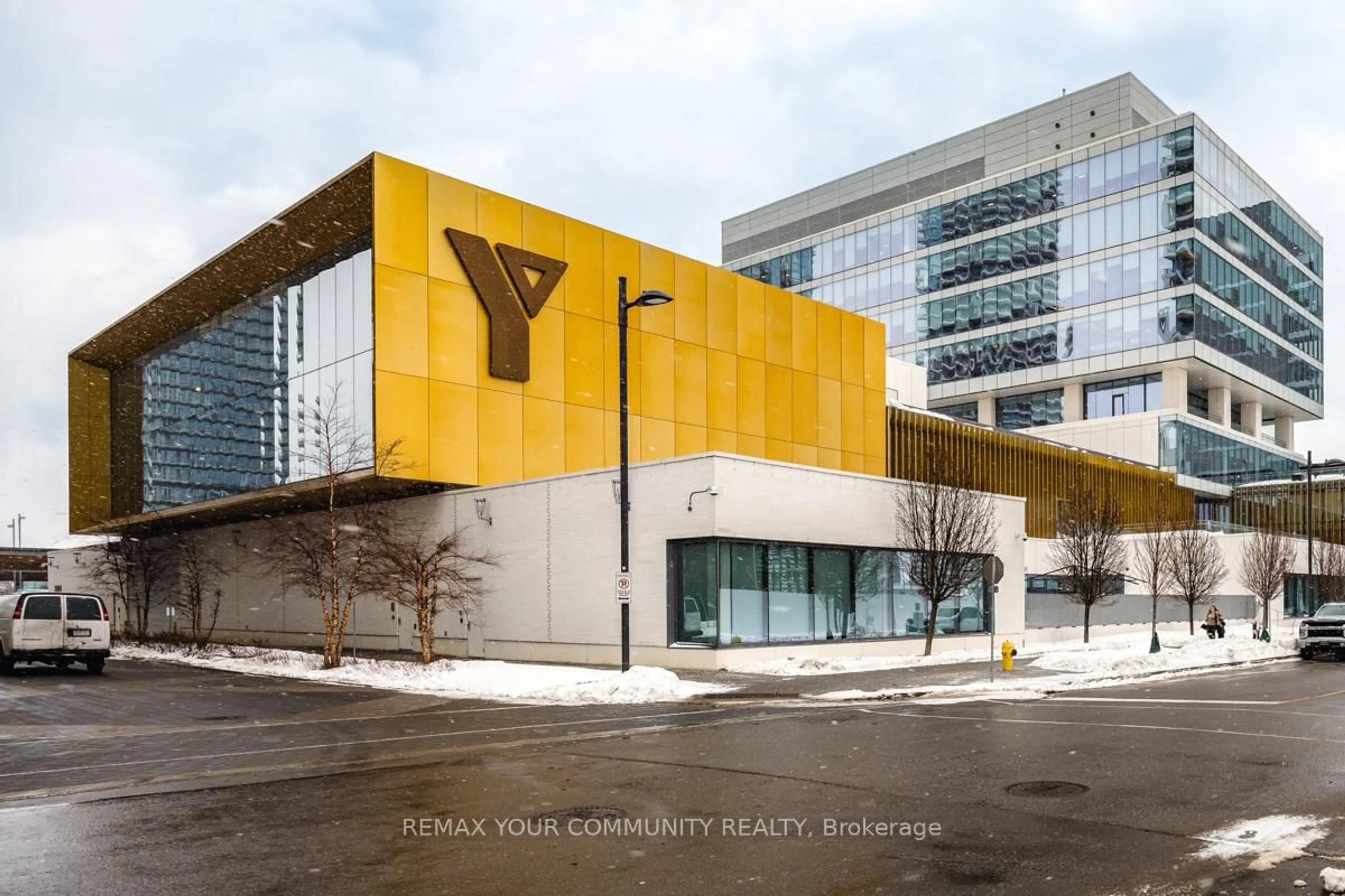 Indoor foyer for 5 Buttermill Ave #4601, Vaughan Ontario L4K 0J5