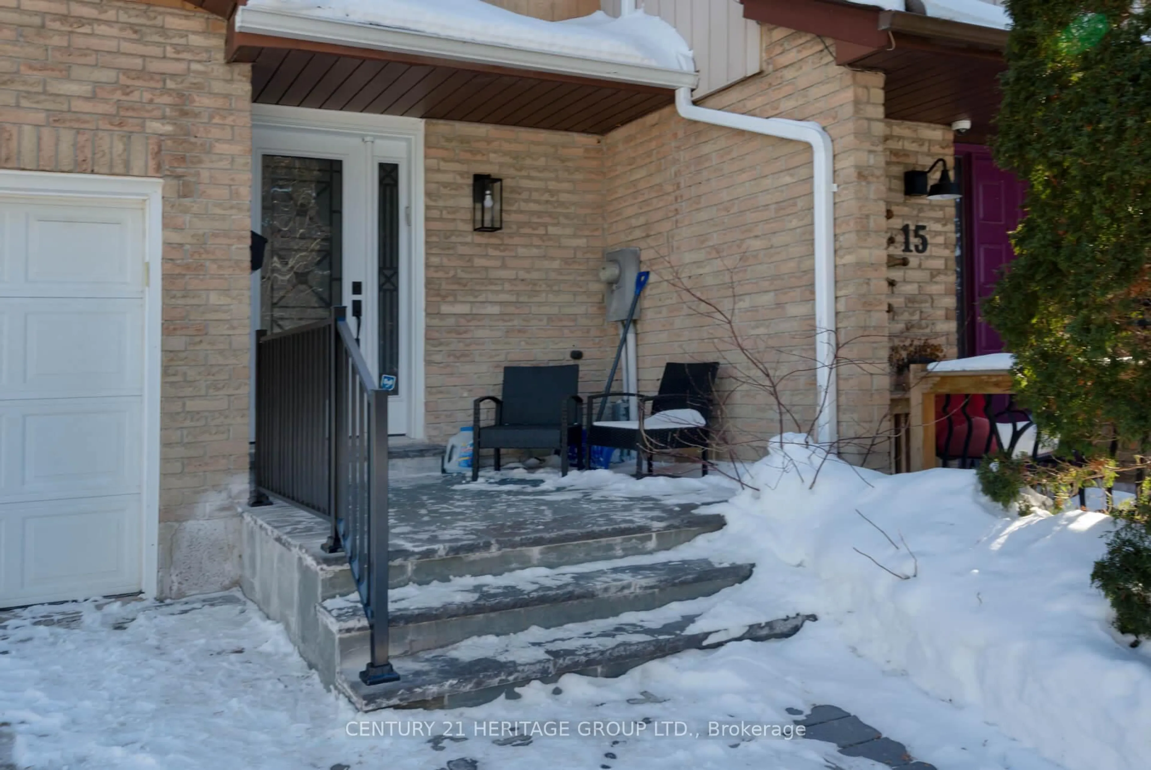 Patio, street for 13 Michael Dr, Richmond Hill Ontario L4C 5W6