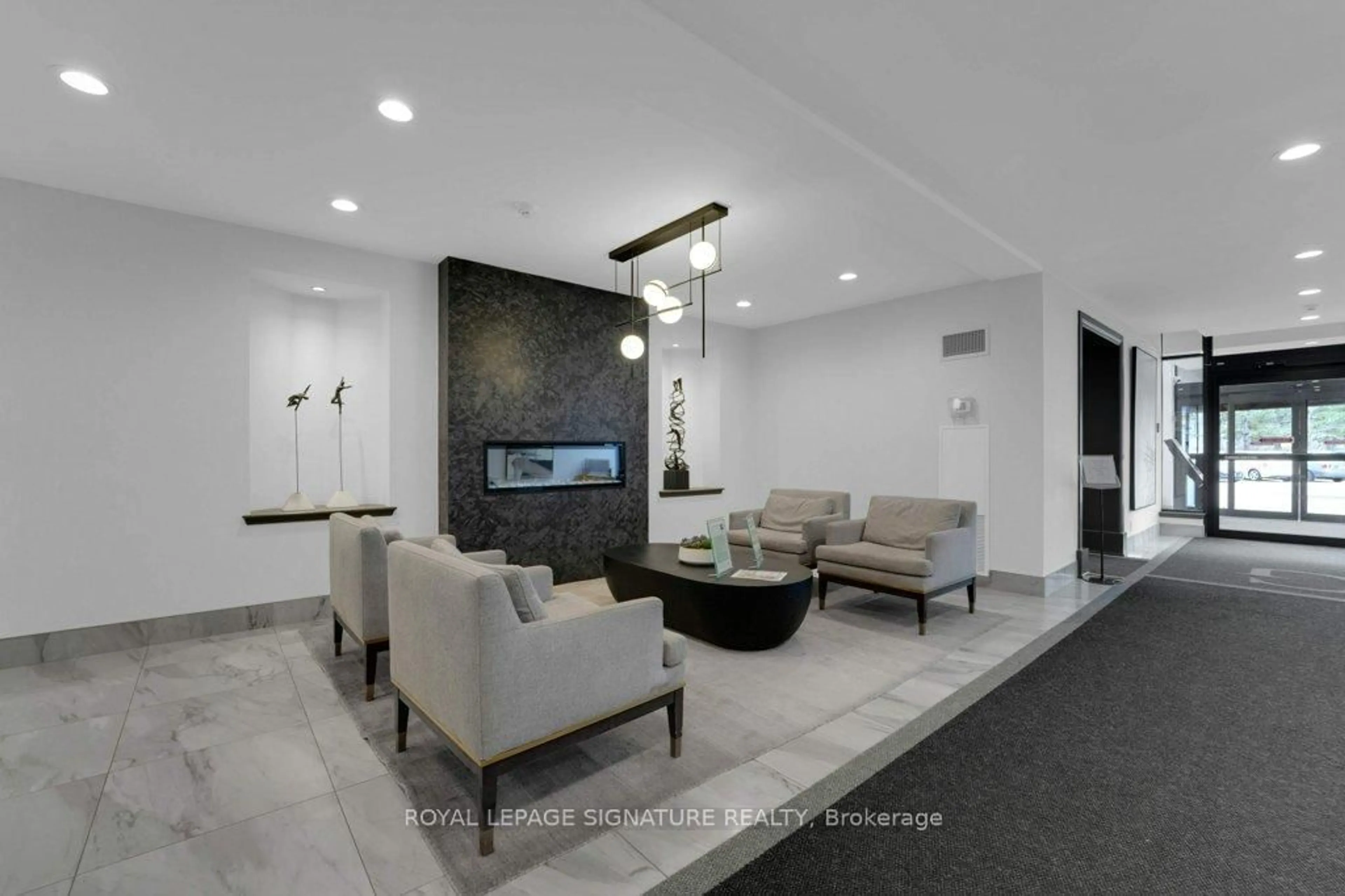 Lobby for 22 Clarissa Dr #1404, Richmond Hill Ontario L4C 9R6