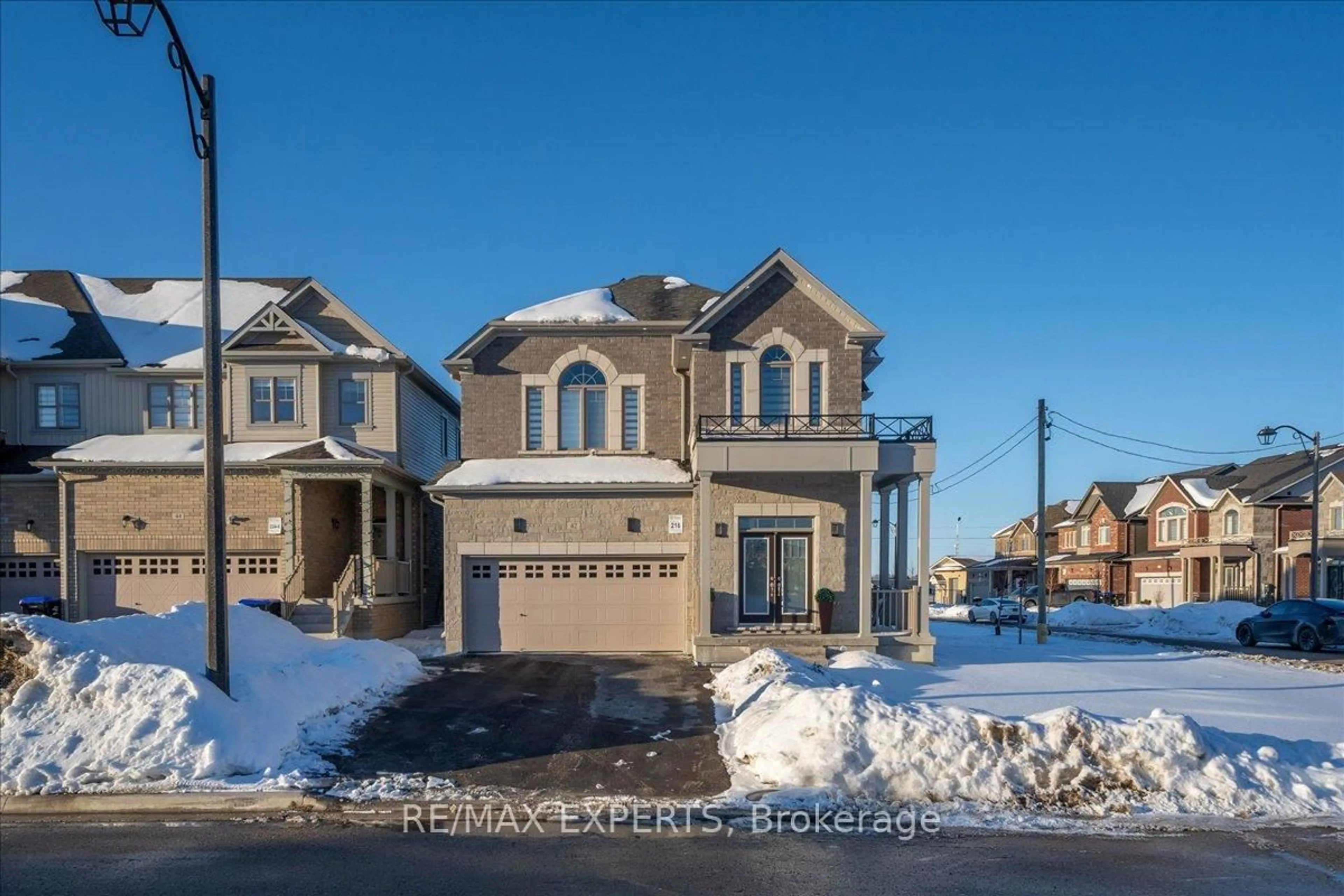 Home with brick exterior material, street for 42 Lorne Thomas Pl, New Tecumseth Ontario L9R 0T8