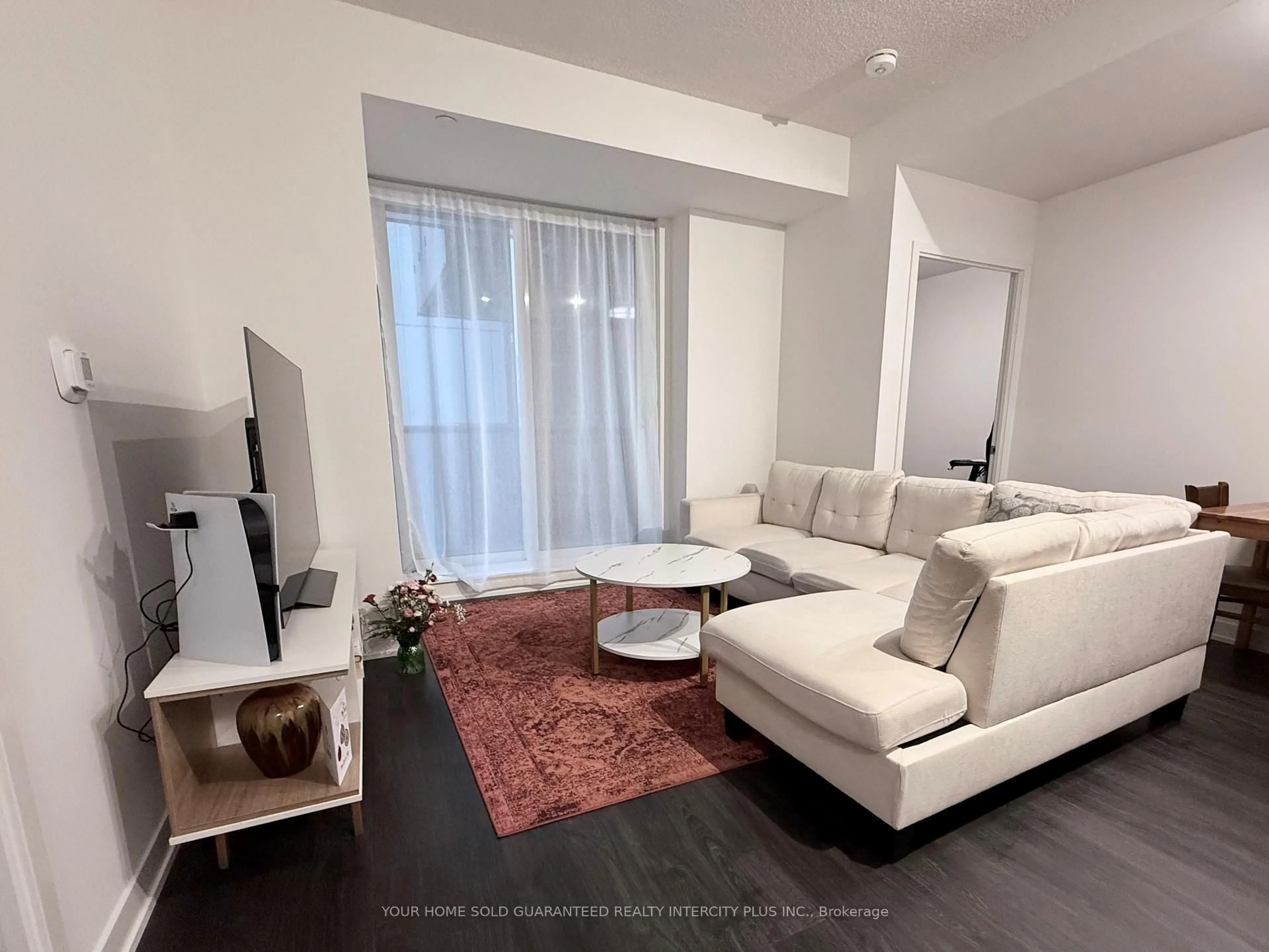 Living room with furniture, unknown for 292 Verdale Crossing #B917, Markham Ontario L6G 0H6