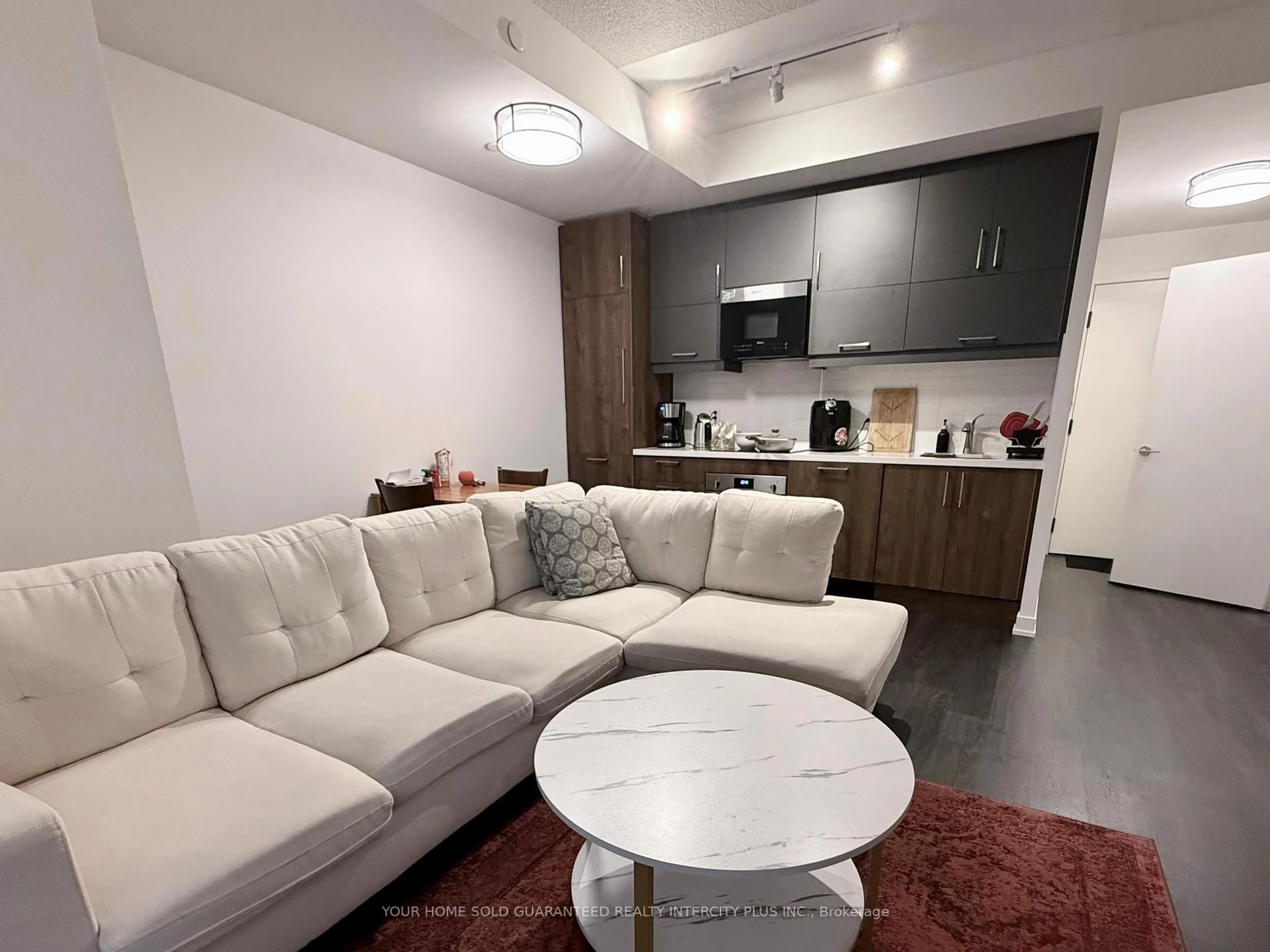 Living room with furniture, unknown for 292 Verdale Crossing #B917, Markham Ontario L6G 0H6