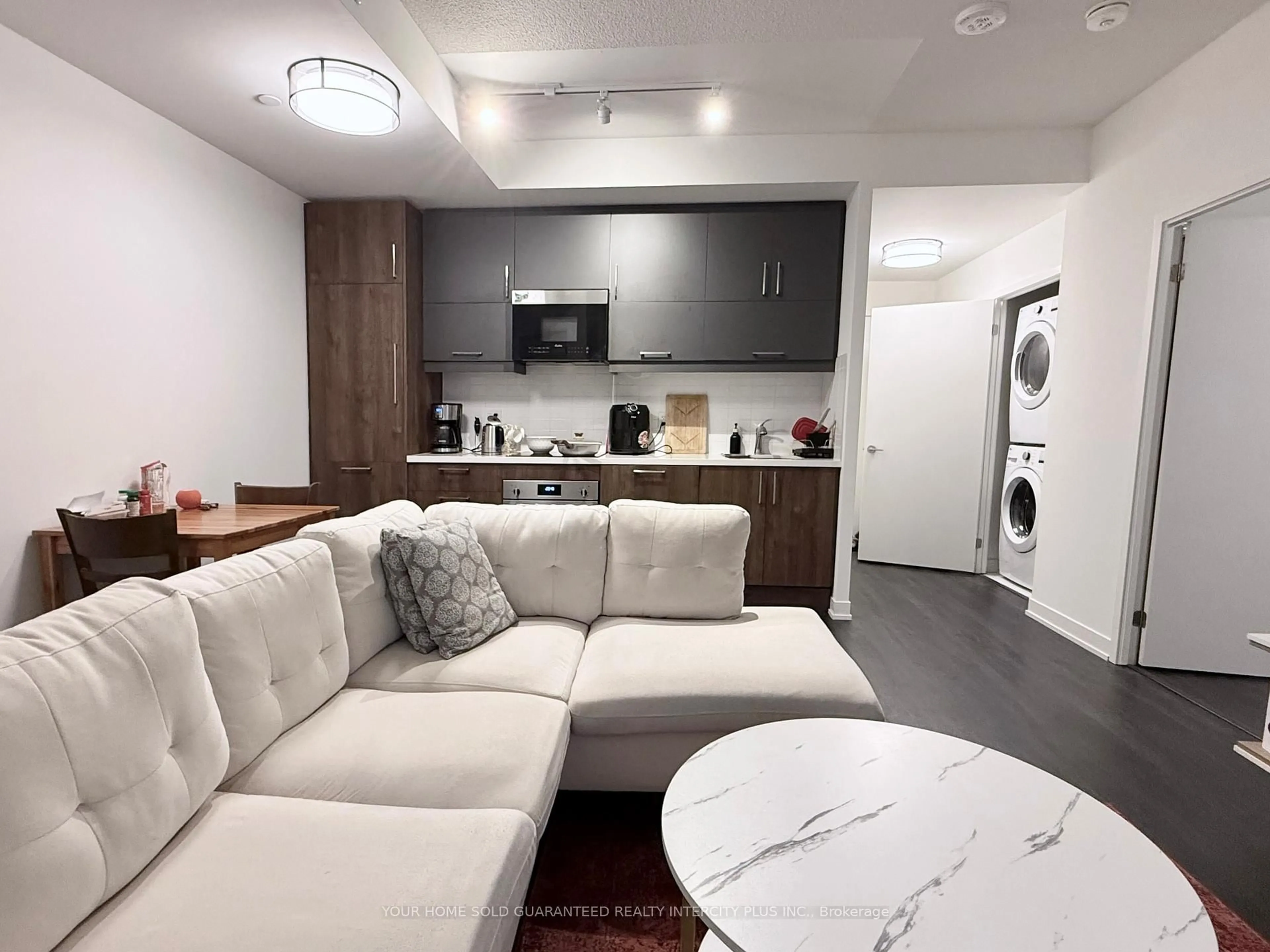 Unknown for 292 Verdale Crossing #B917, Markham Ontario L6G 0H6