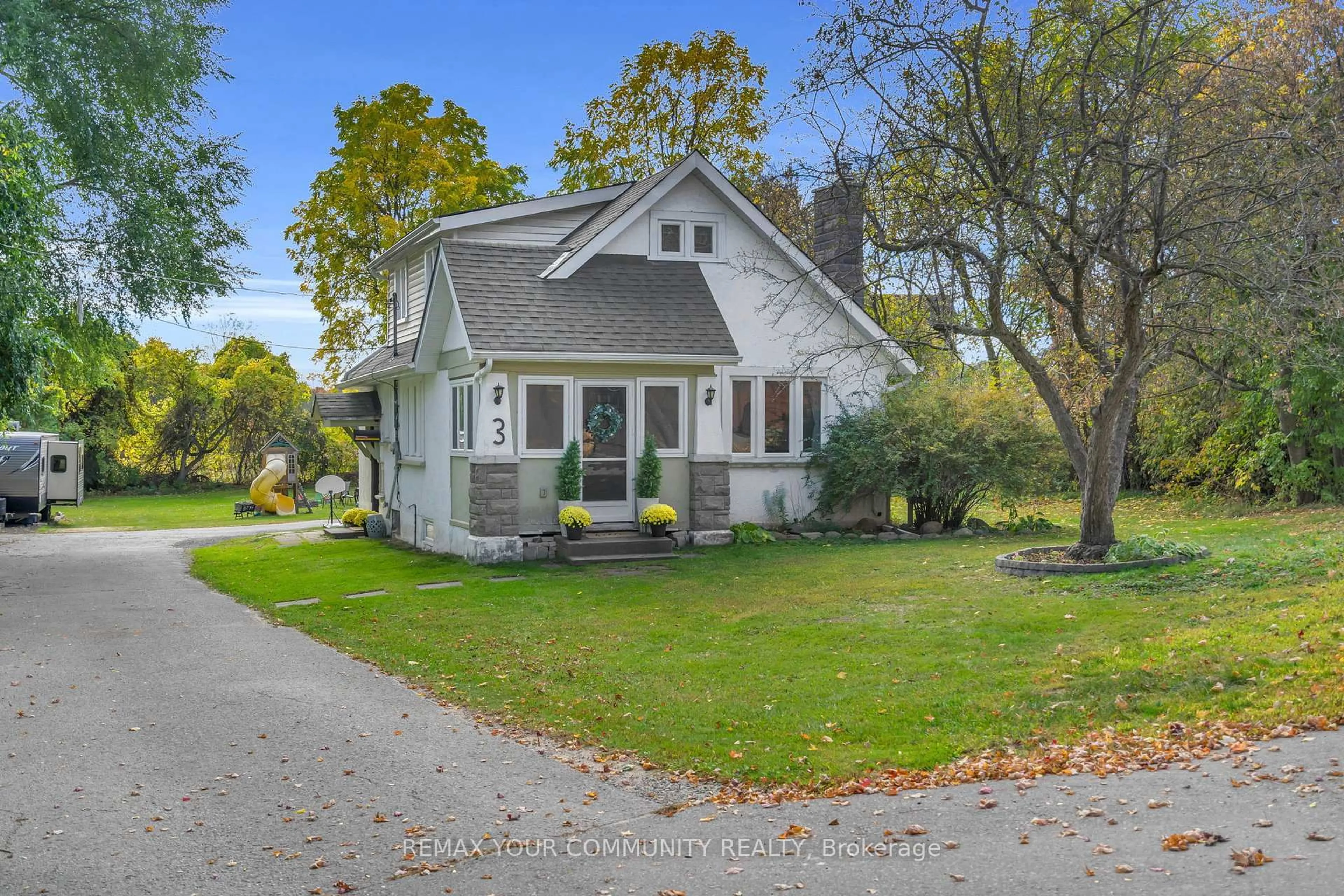 Unknown for 3 Catering Rd, Georgina Ontario L0E 1R0