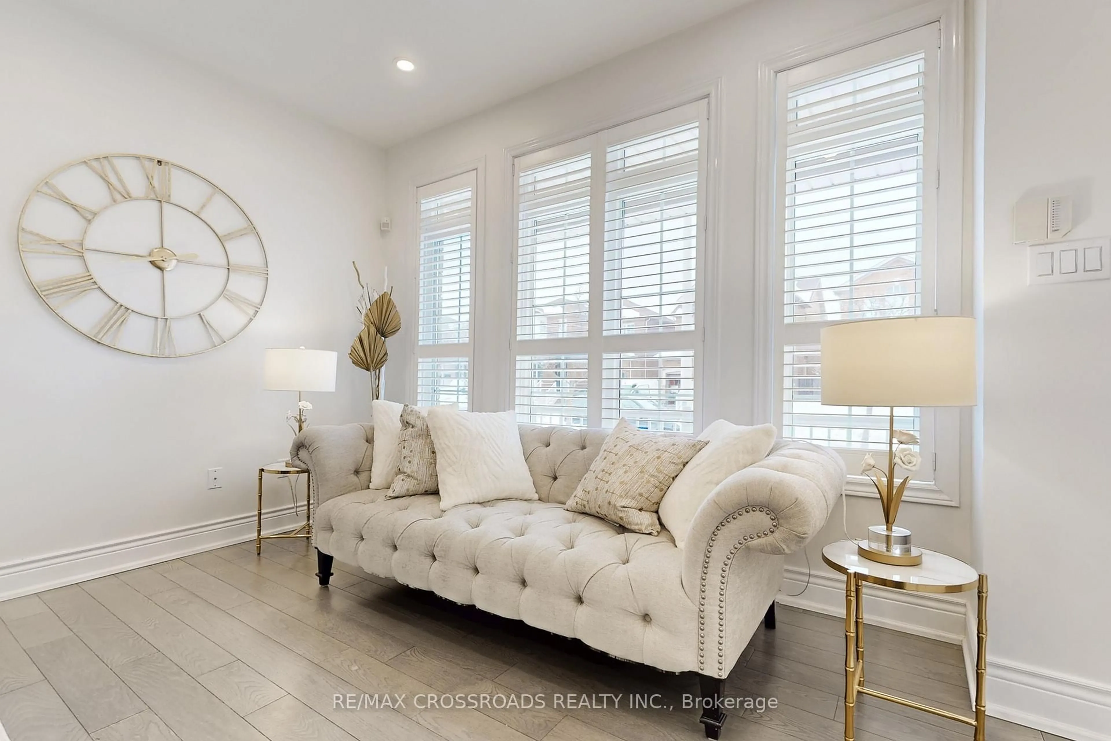 Living room with furniture, unknown for 23 Fontebella Ave, Vaughan Ontario L4H 2A6