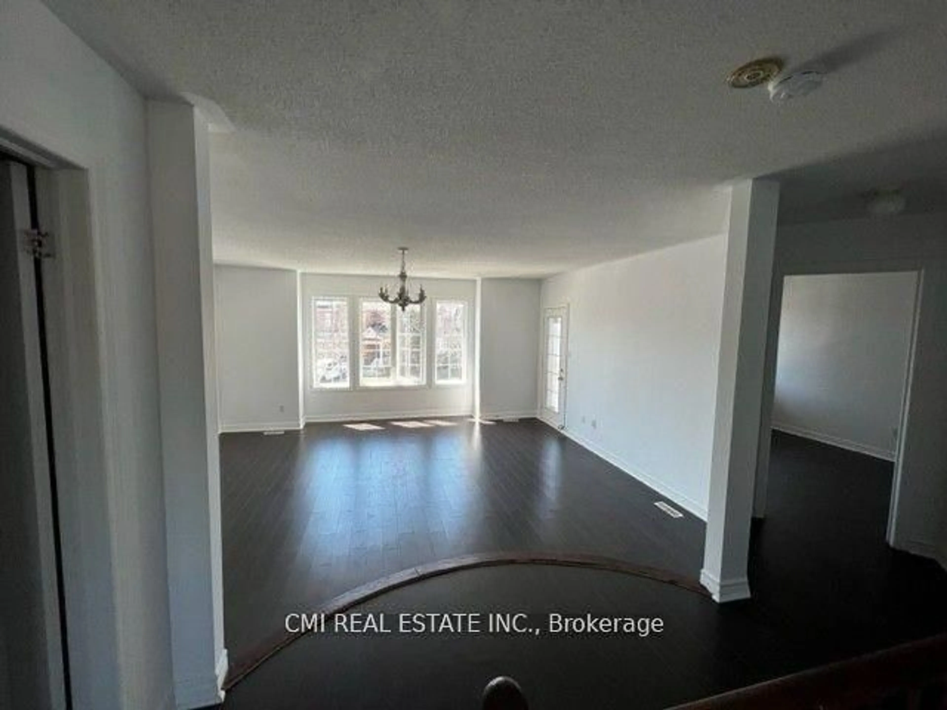 A pic of a room for 85 Watkins Glen Cres, Aurora Ontario L4G 7P4