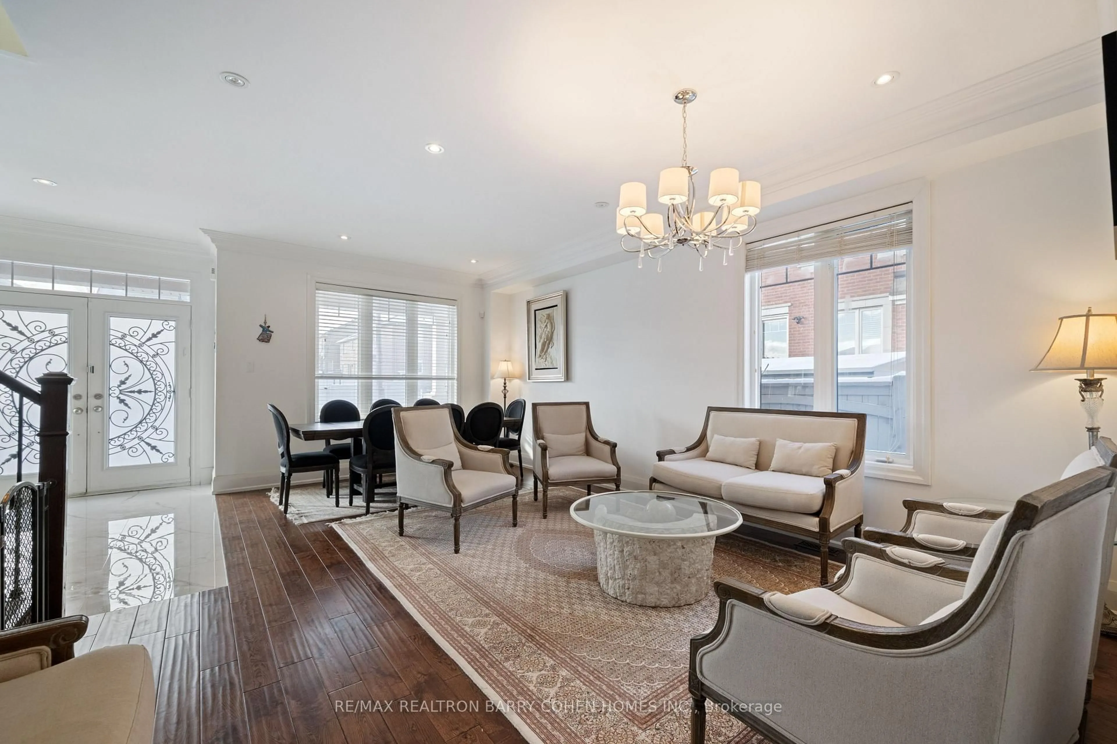 Living room with furniture, unknown for 17 Lourakis St, Richmond Hill Ontario L4E 0J5