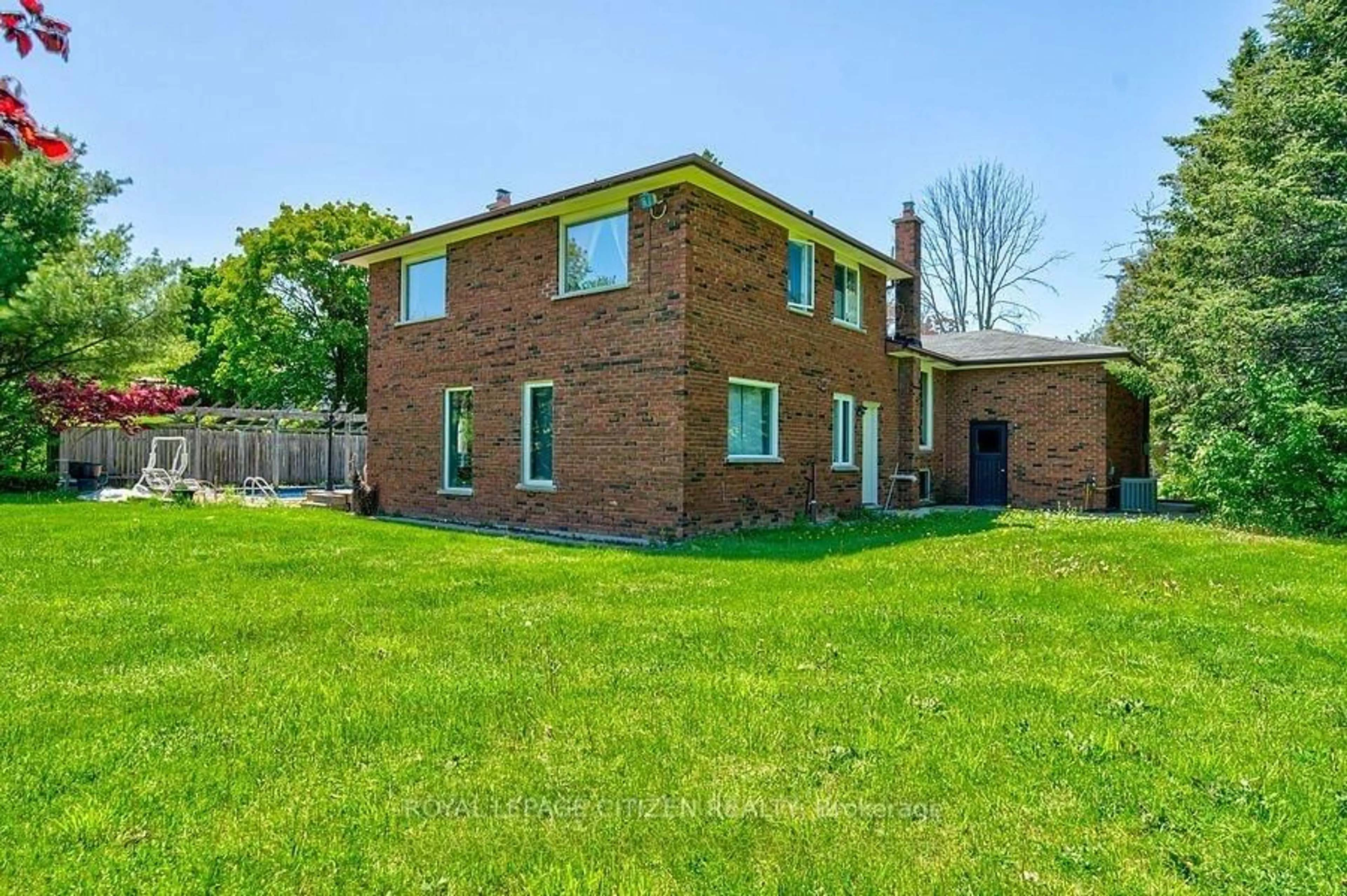 Home with brick exterior material, unknown for 14835 Jane St, King Ontario L7B 1A3