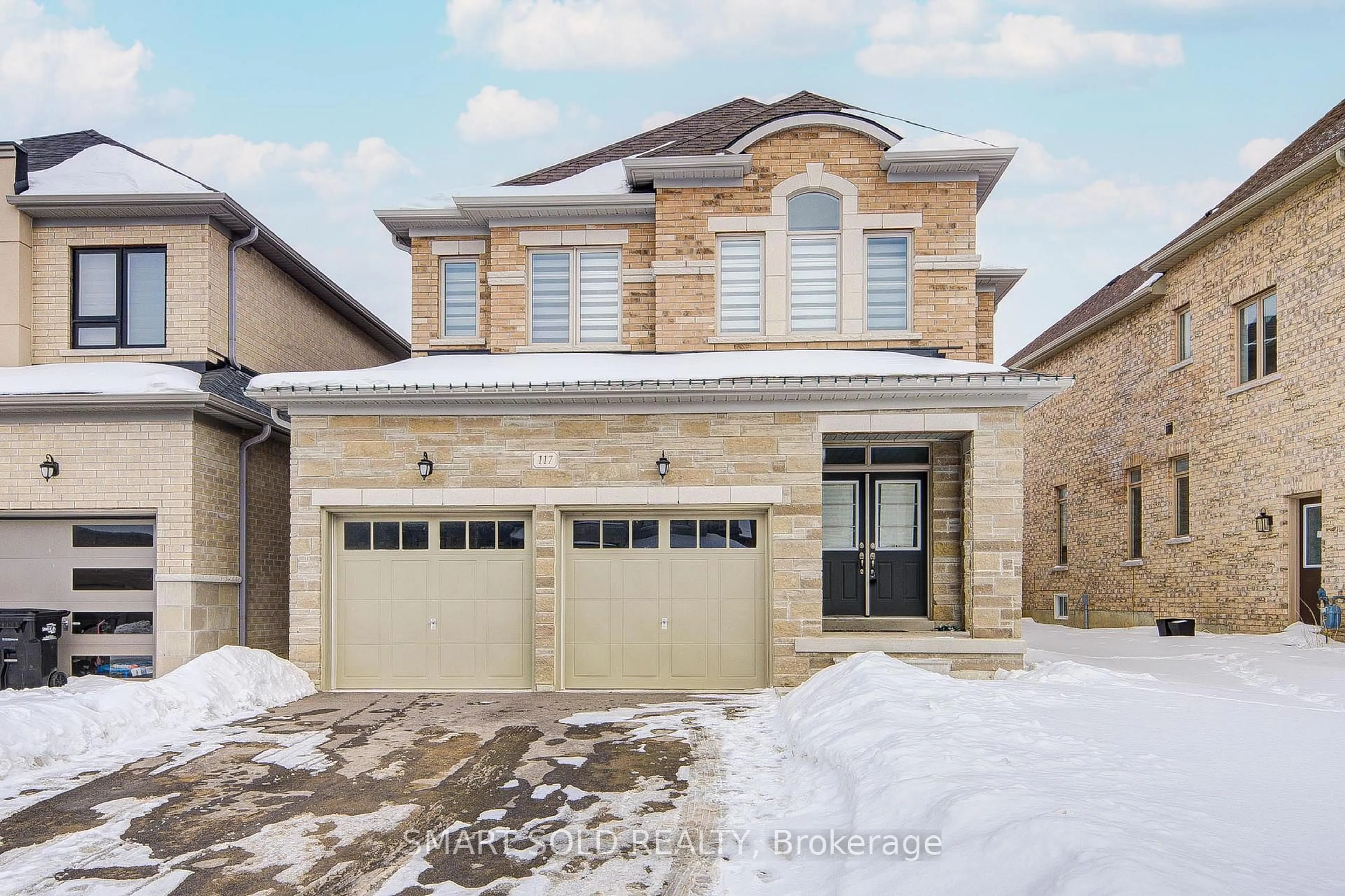 Home with brick exterior material, street for 117 Ferragine Cres, Bradford West Gwillimbury Ontario L3Z 4K2