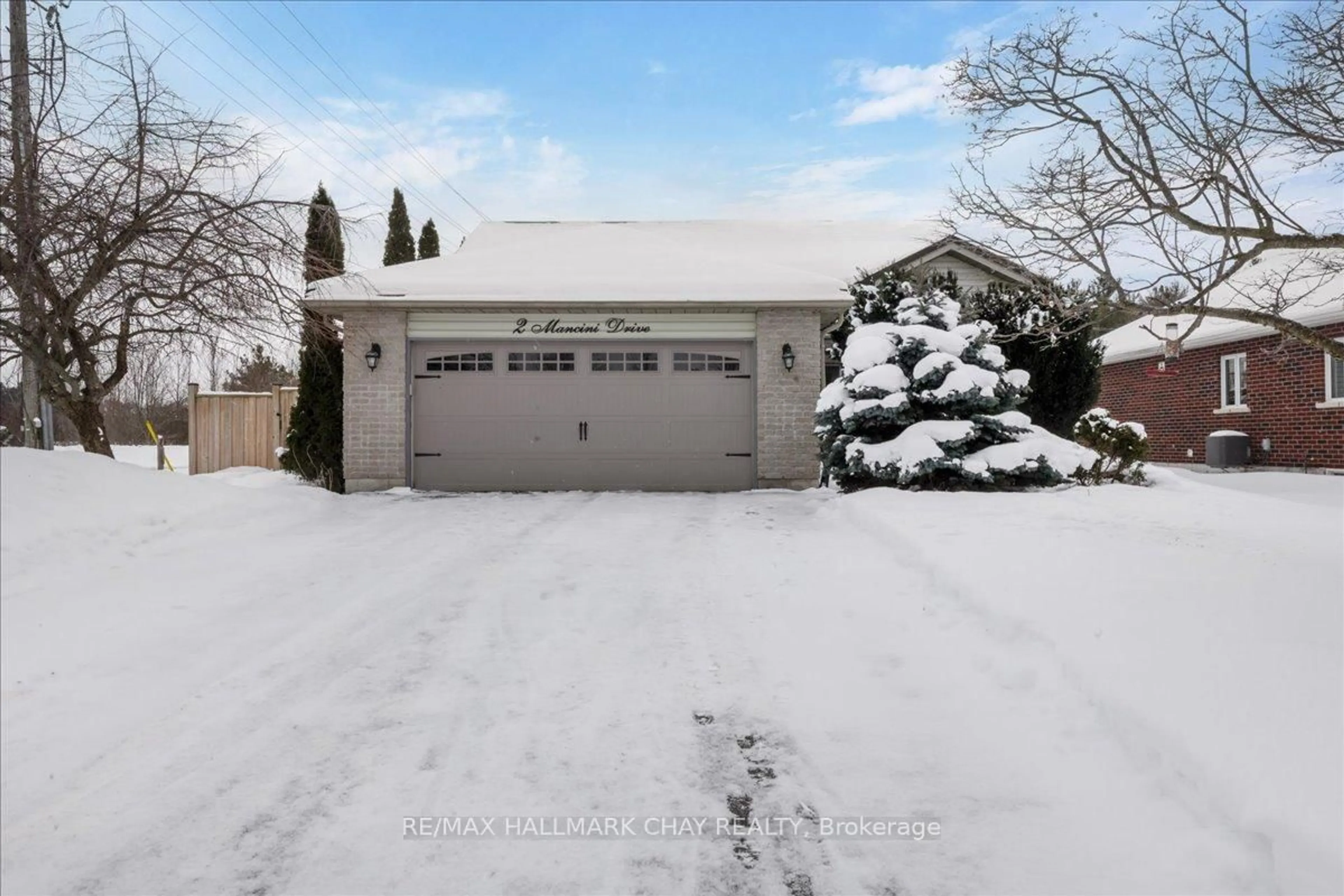 Indoor garage for 2 Mancini Dr, Essa Ontario L3W 0A6