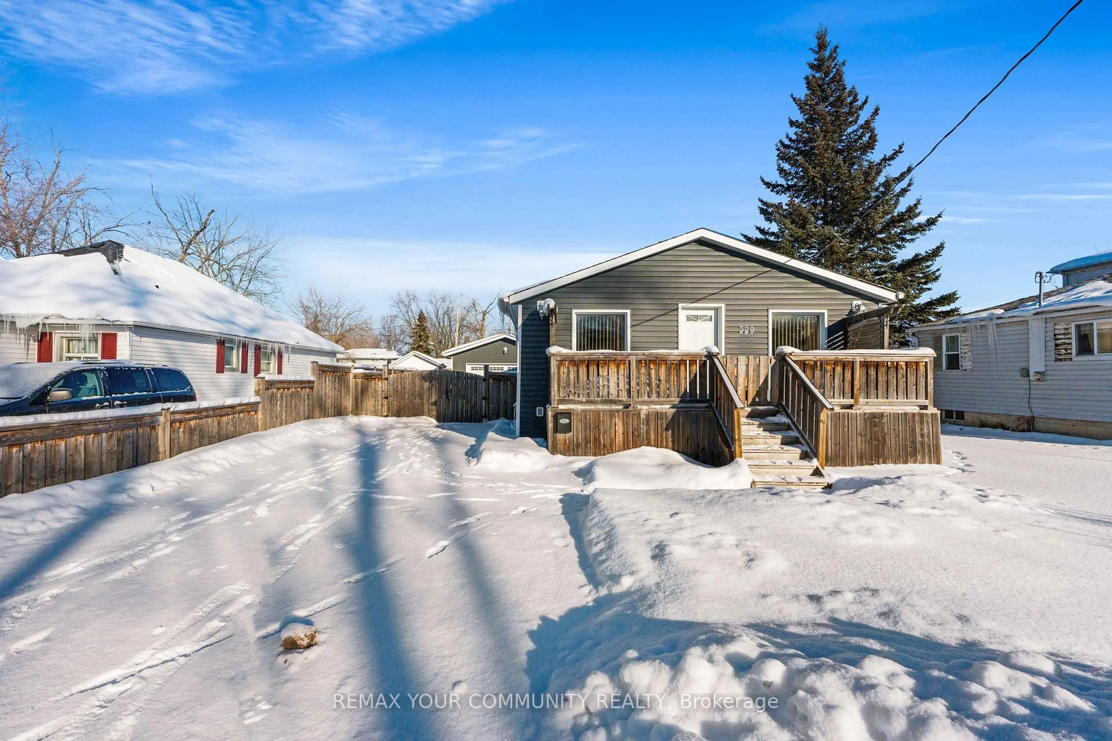 Unknown for 320 Pasadena Dr, Georgina Ontario L4P 2Z3