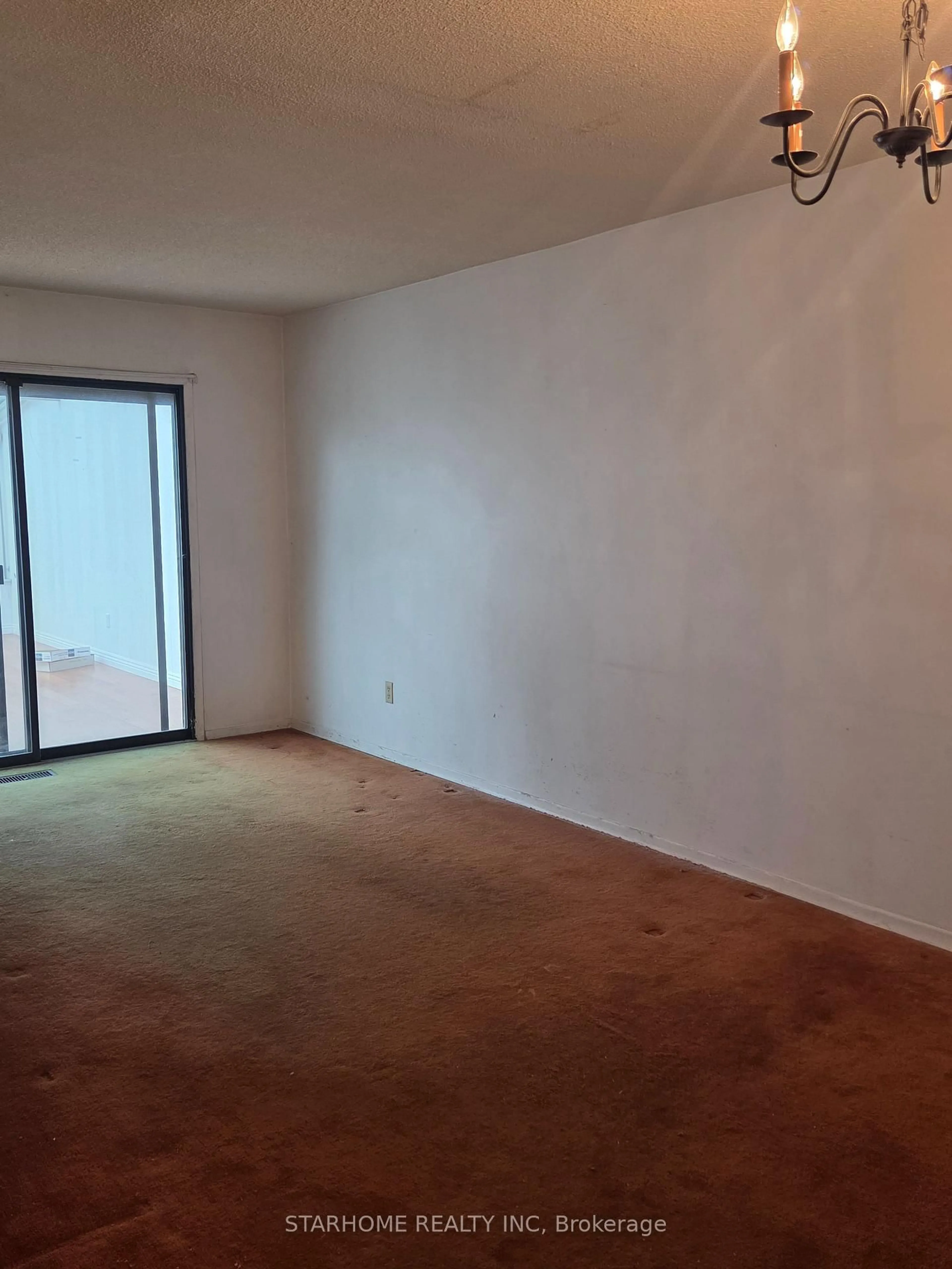 A pic of a room for 147 Dunbar Cres, Markham Ontario L3R 6W1