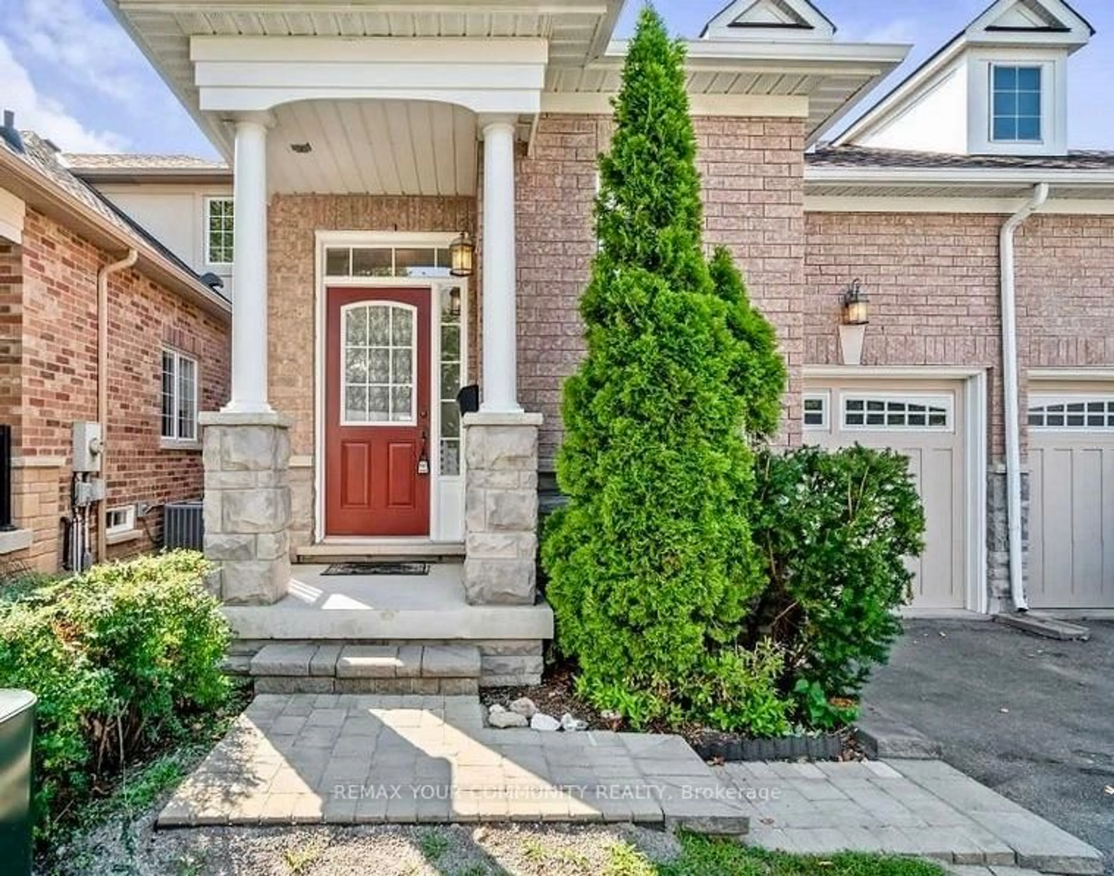 Home with brick exterior material, street for 635 Tapestry Lane, Newmarket Ontario L3X 3C8