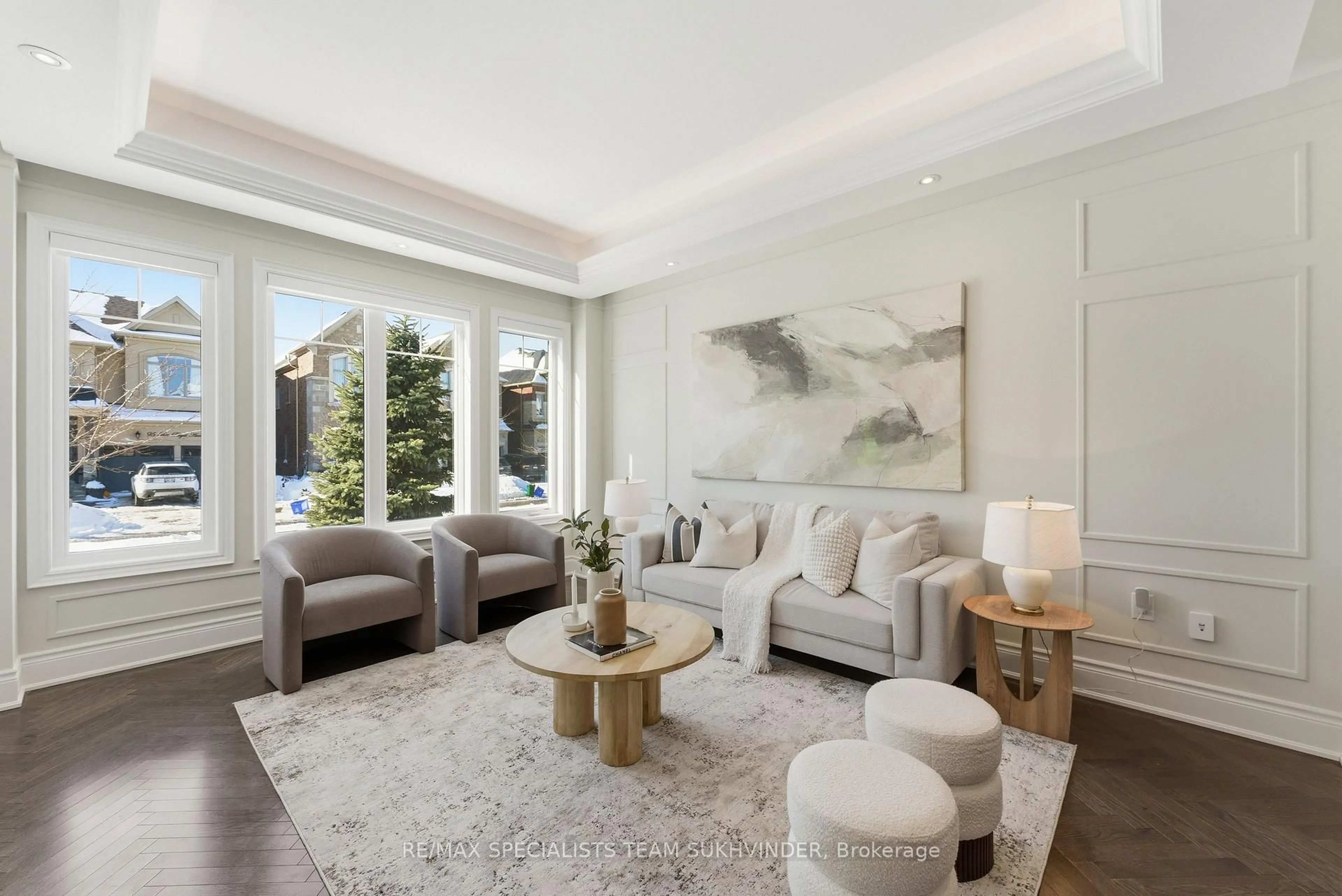 Living room with furniture, unknown for 96 Port Royal Ave, Vaughan Ontario L4B 4K6