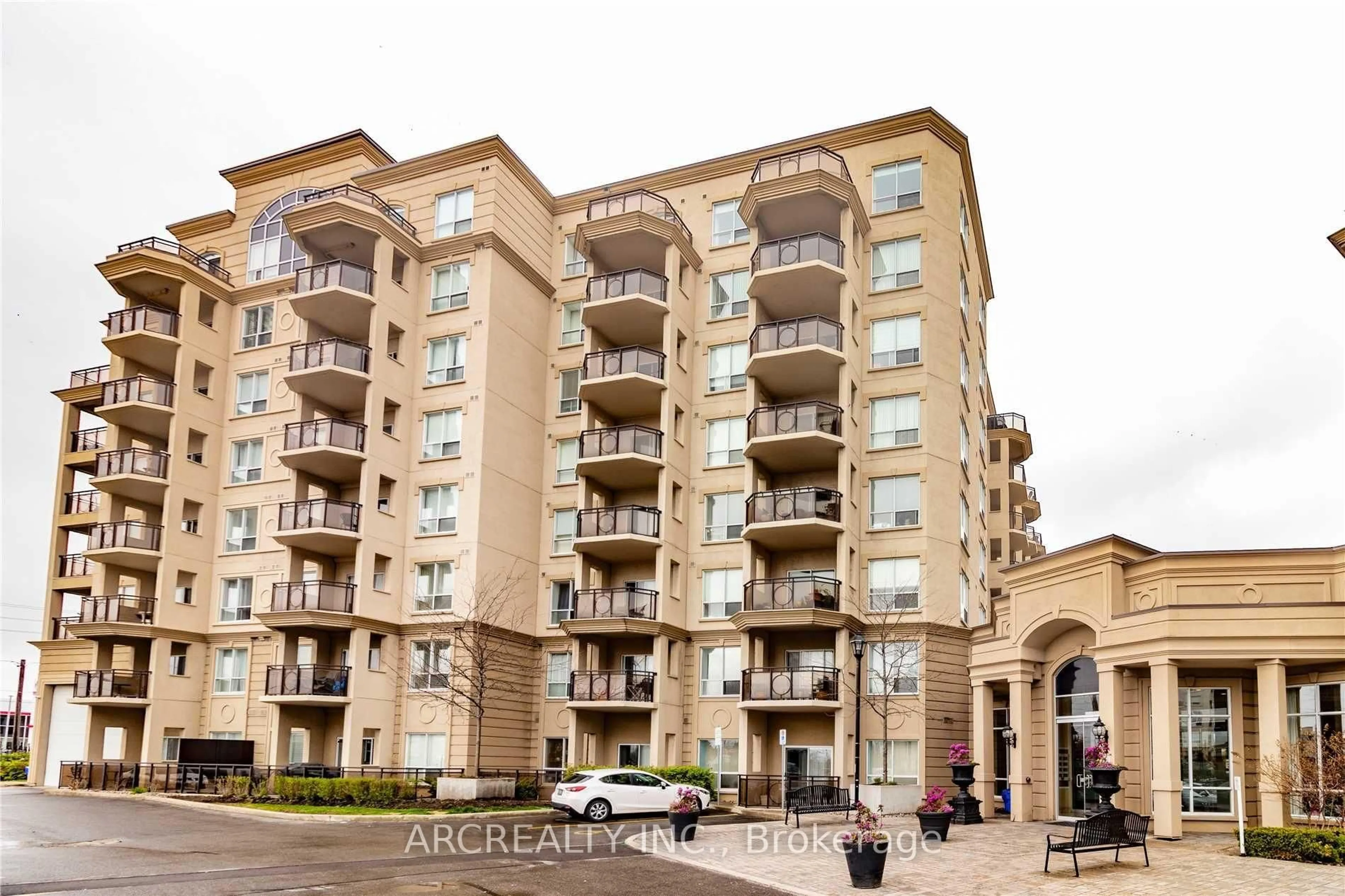 Unknown for 8 Maison Parc Crt #313, Vaughan Ontario L4J 9K5