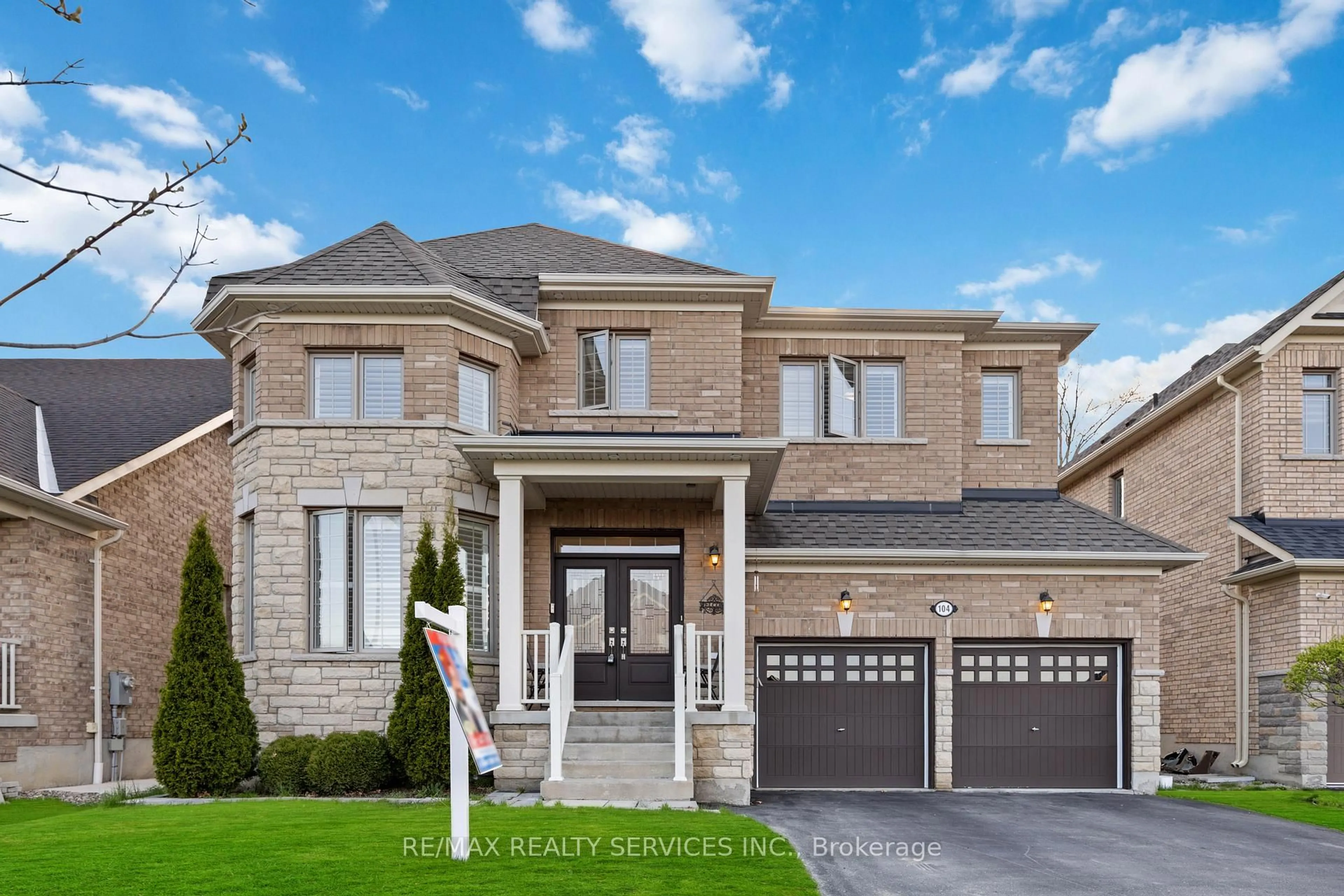 Home with brick exterior material, street for 104 Sharpe Cres, New Tecumseth Ontario L0G 1W0