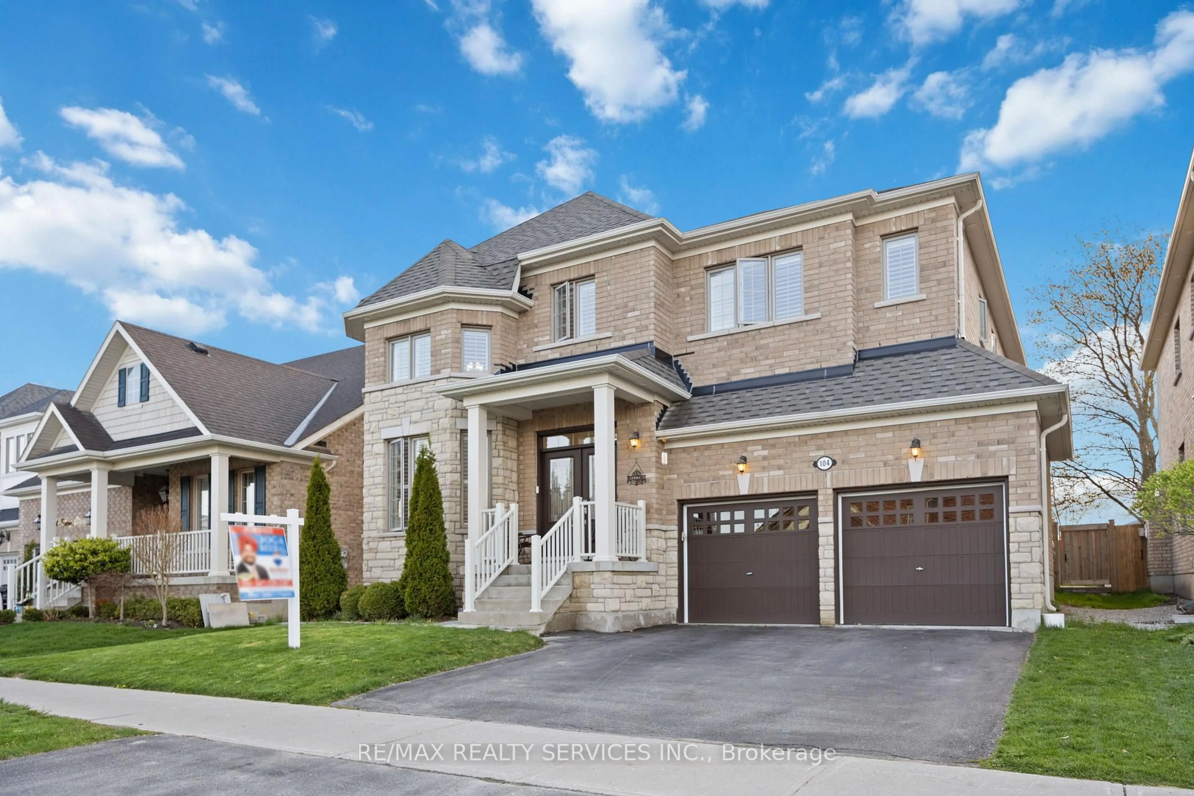 Home with brick exterior material, street for 104 Sharpe Cres, New Tecumseth Ontario L0G 1W0