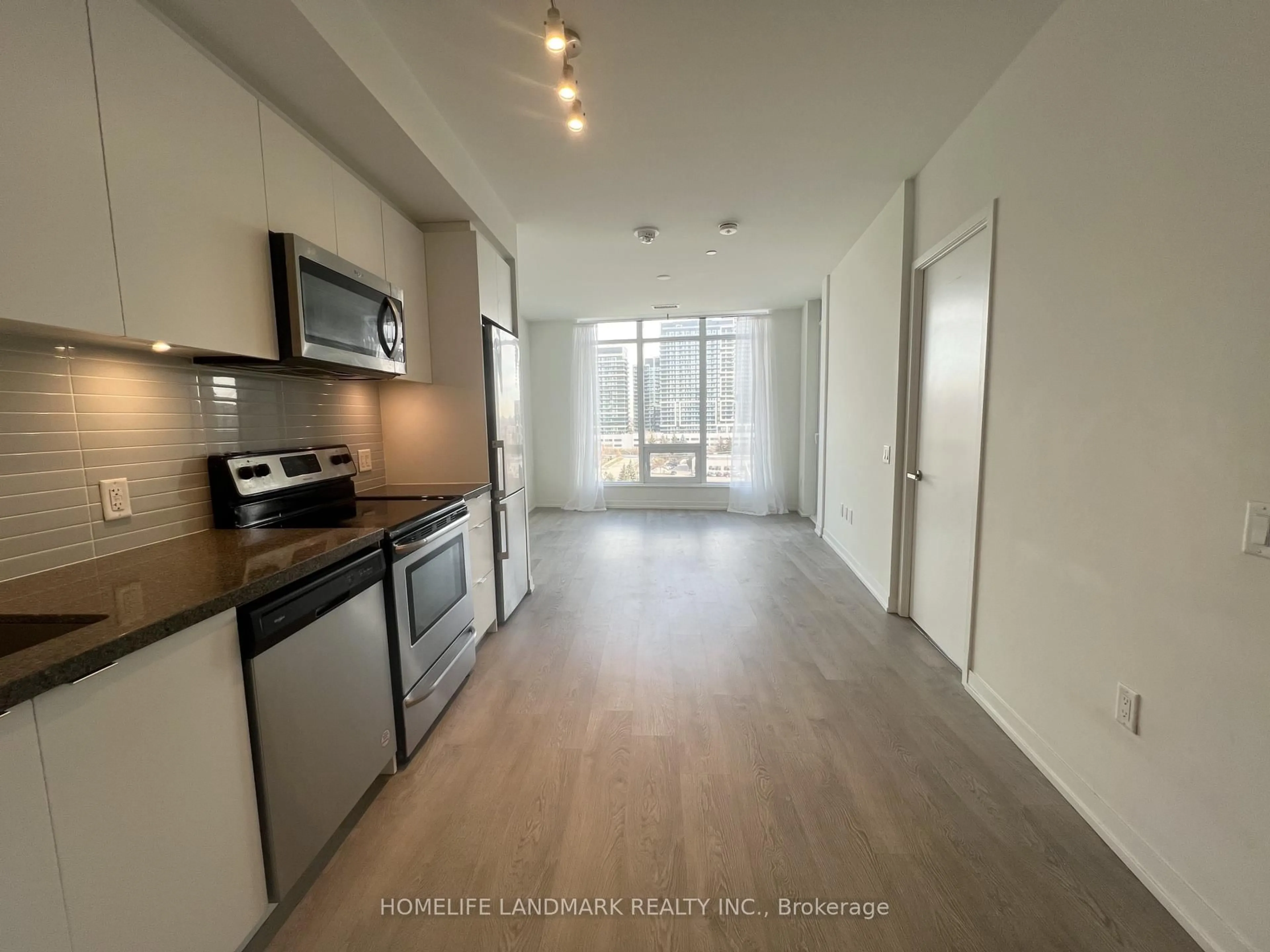 Standard kitchen, unknown for 8868 Yonge St #808E, Richmond Hill Ontario L4C 1Z8