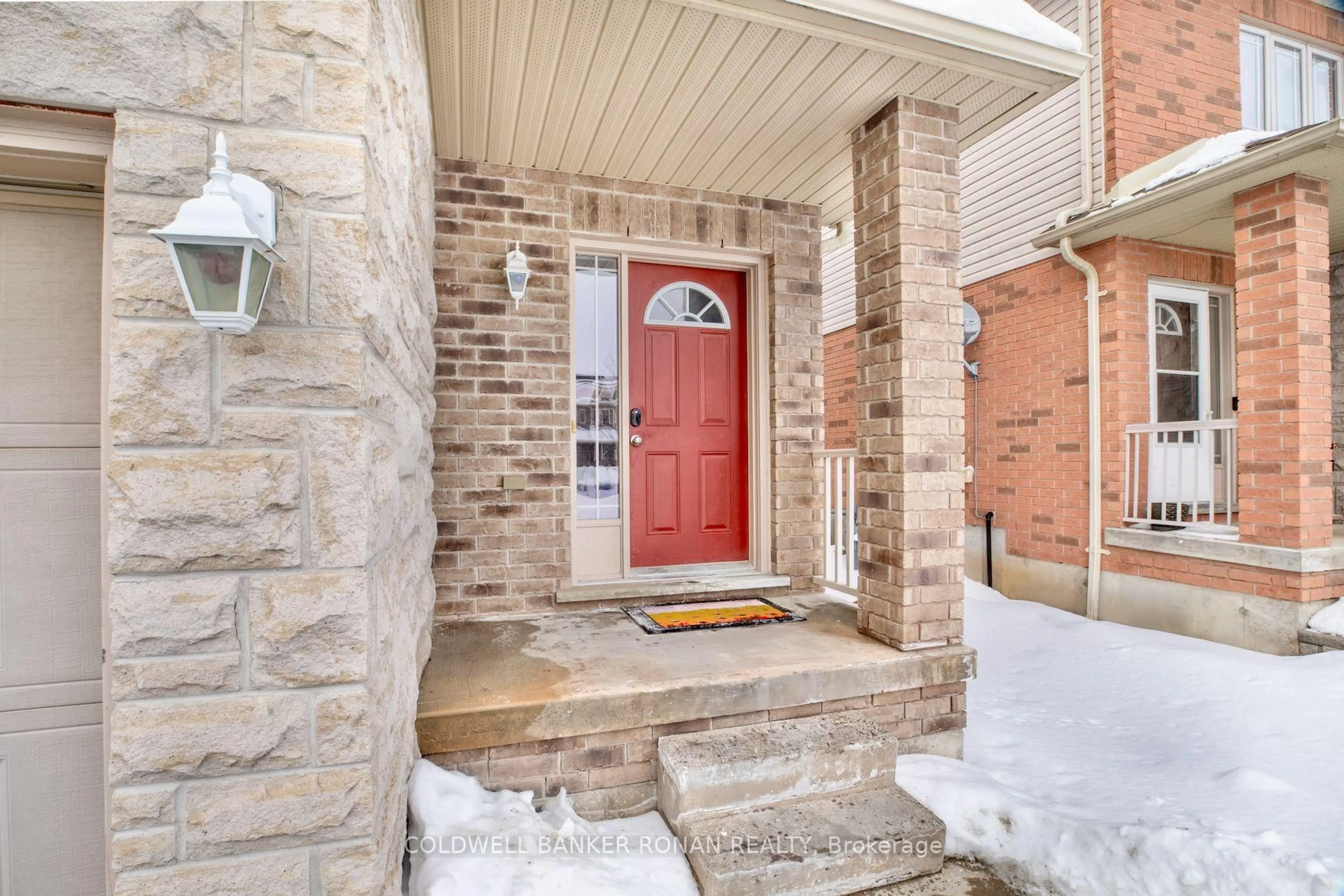 Indoor entryway for 115 Banting Cres, Essa Ontario L0M 1B6