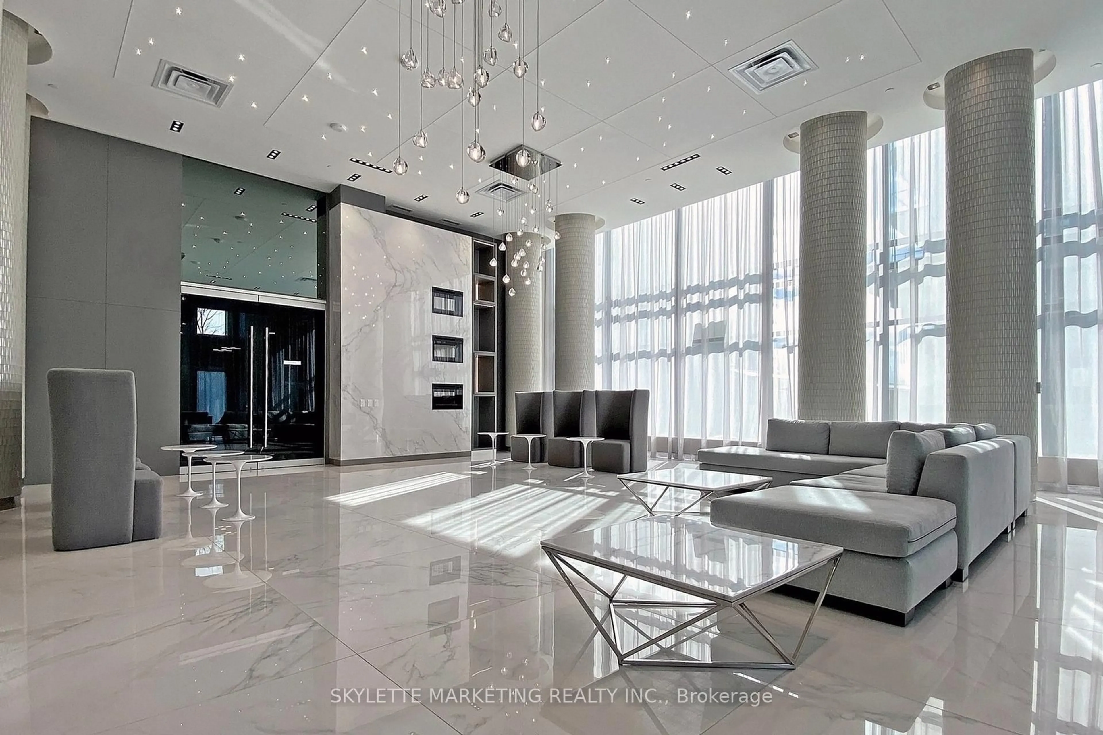 Lobby for 75 Oneida Cres #410, Richmond Hill Ontario L4B 0H3