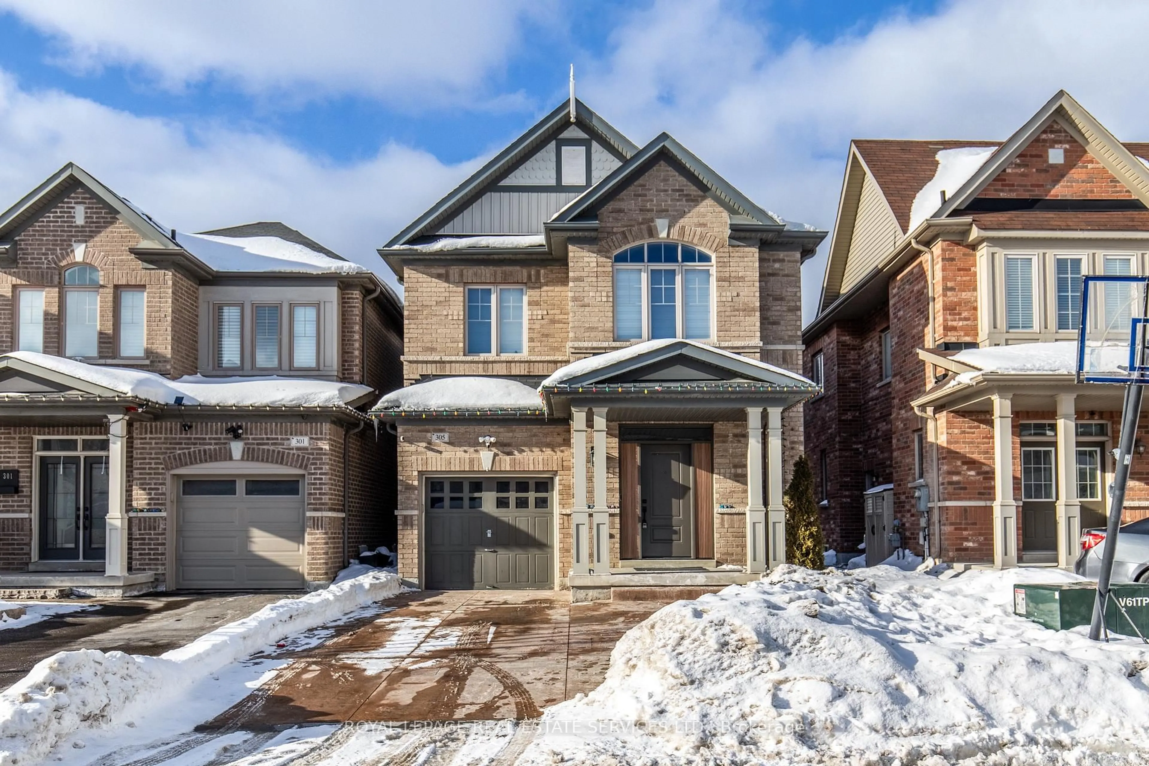Home with brick exterior material, street for 305 Moody Dr, Vaughan Ontario L4H 3Z6