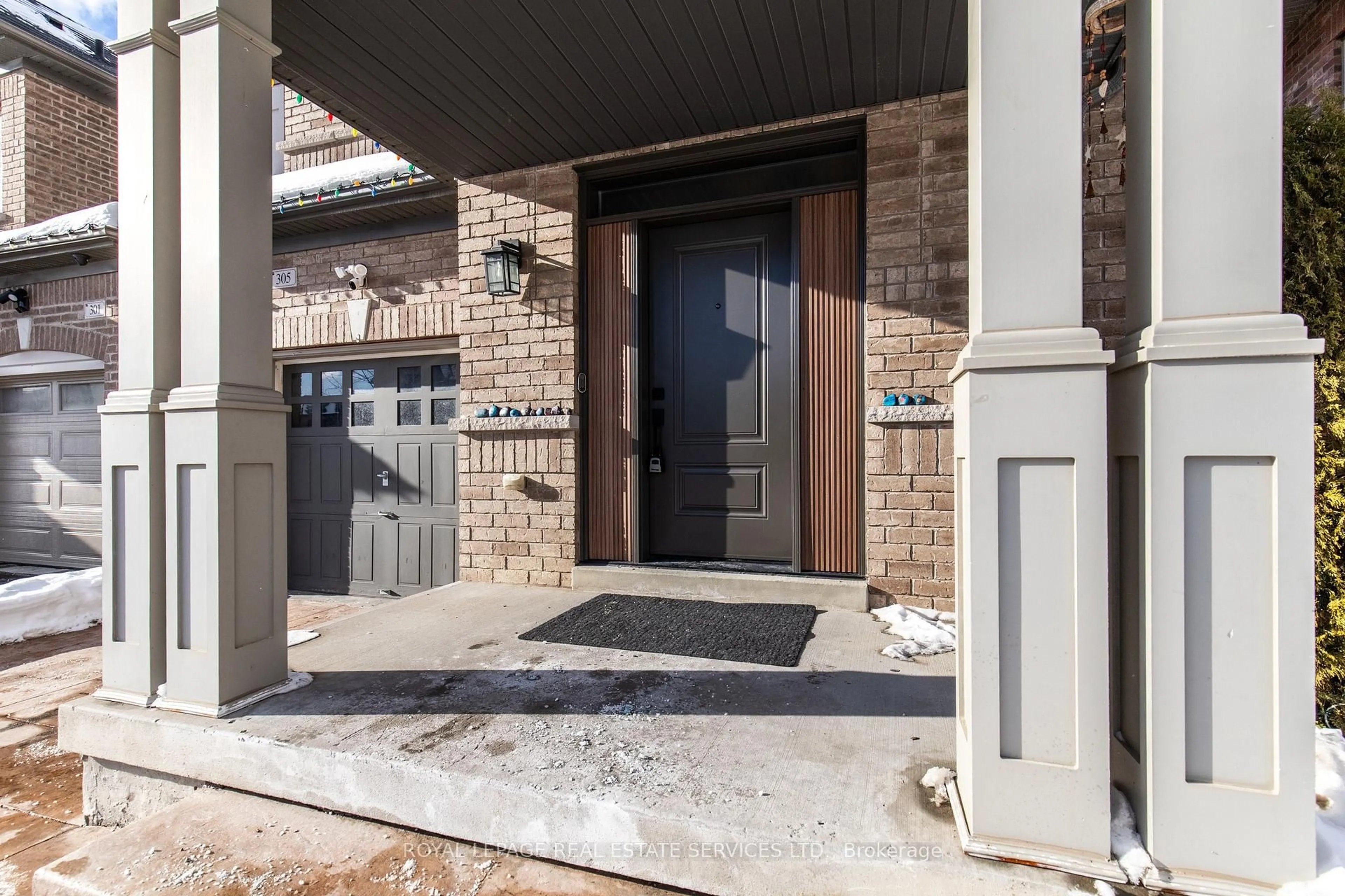 Unknown for 305 Moody Dr, Vaughan Ontario L4H 3Z6