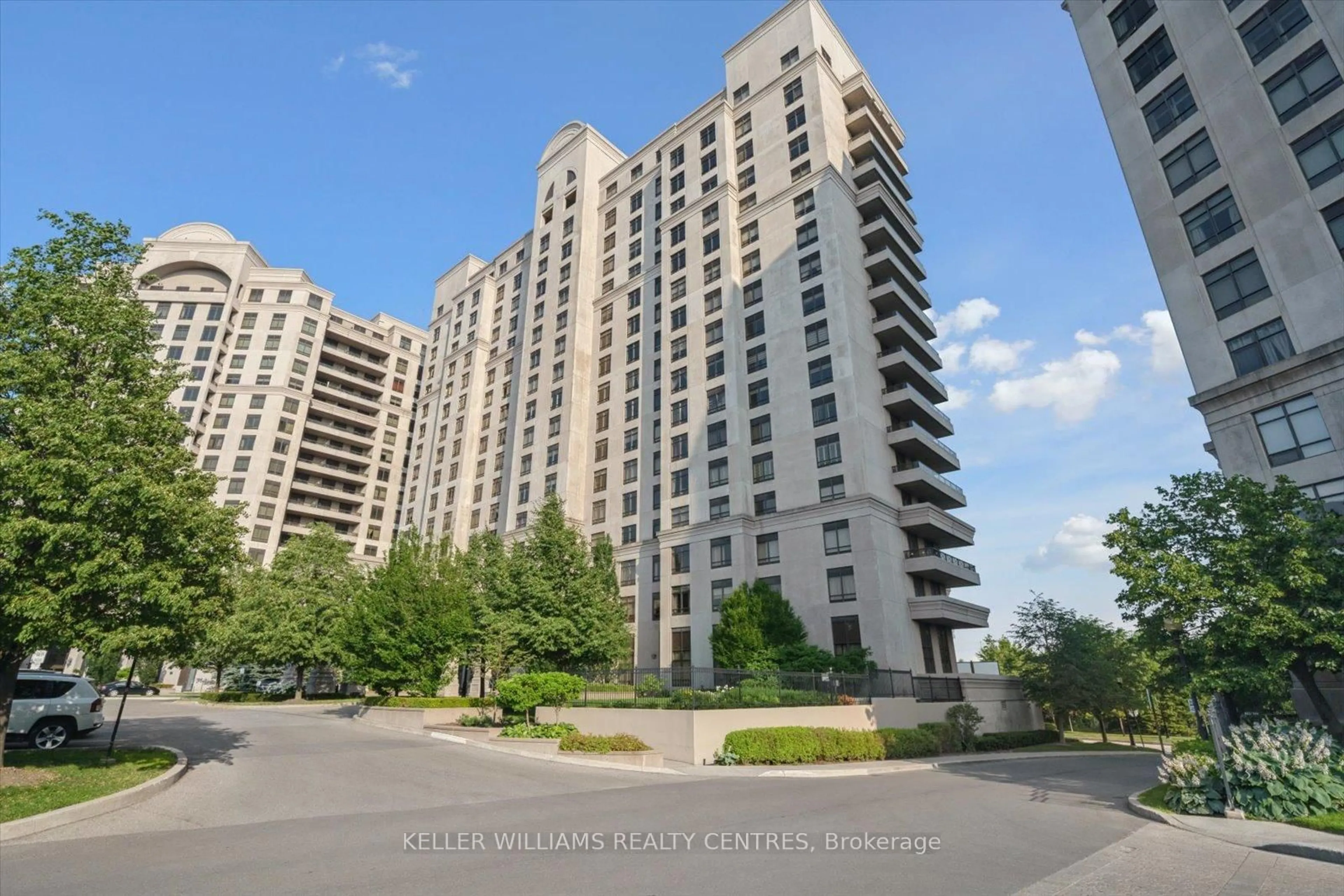 Unknown for 9245 Jane St #902, Vaughan Ontario L6A 0J9